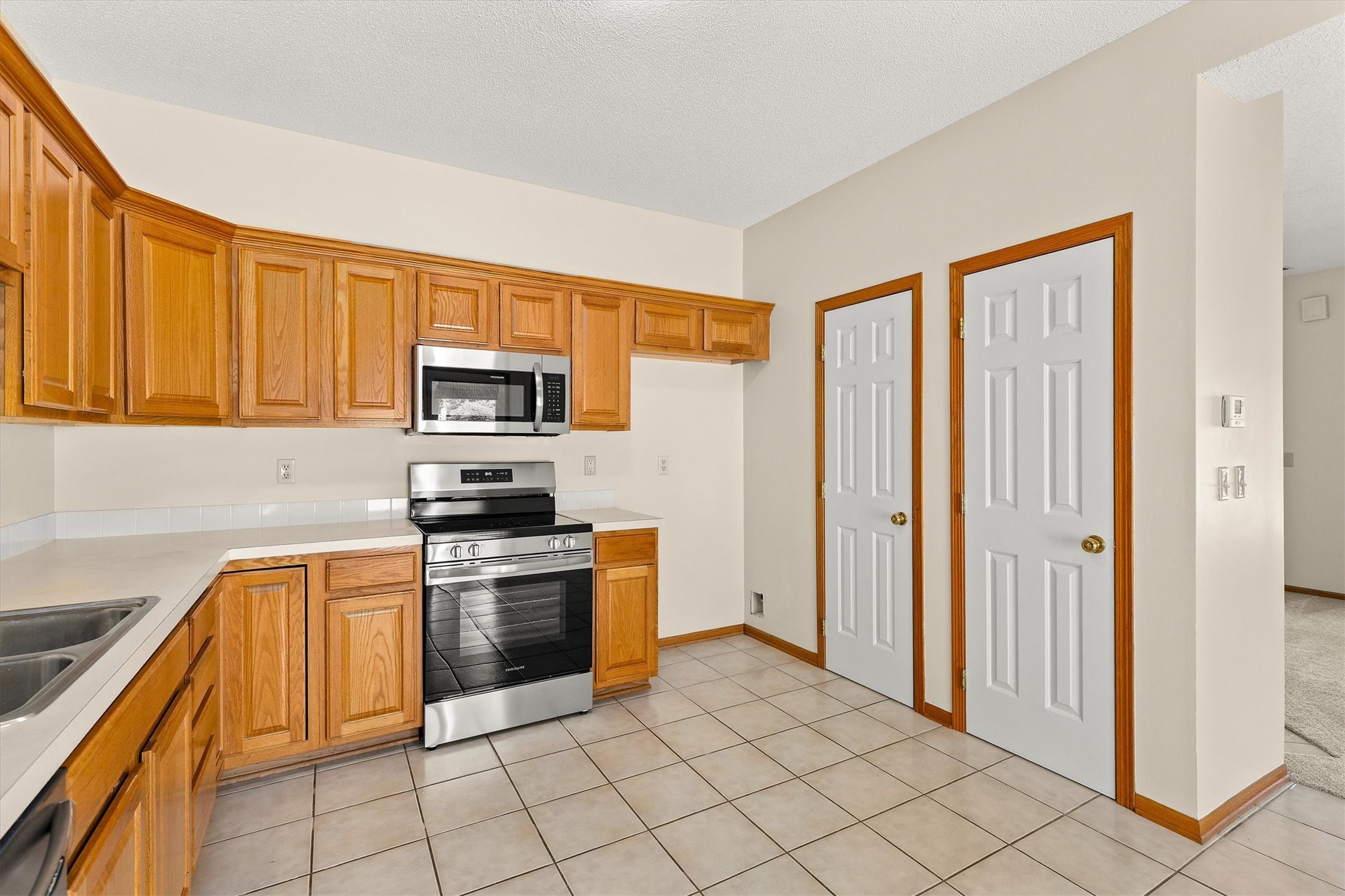 2165 Ridgeview Circle