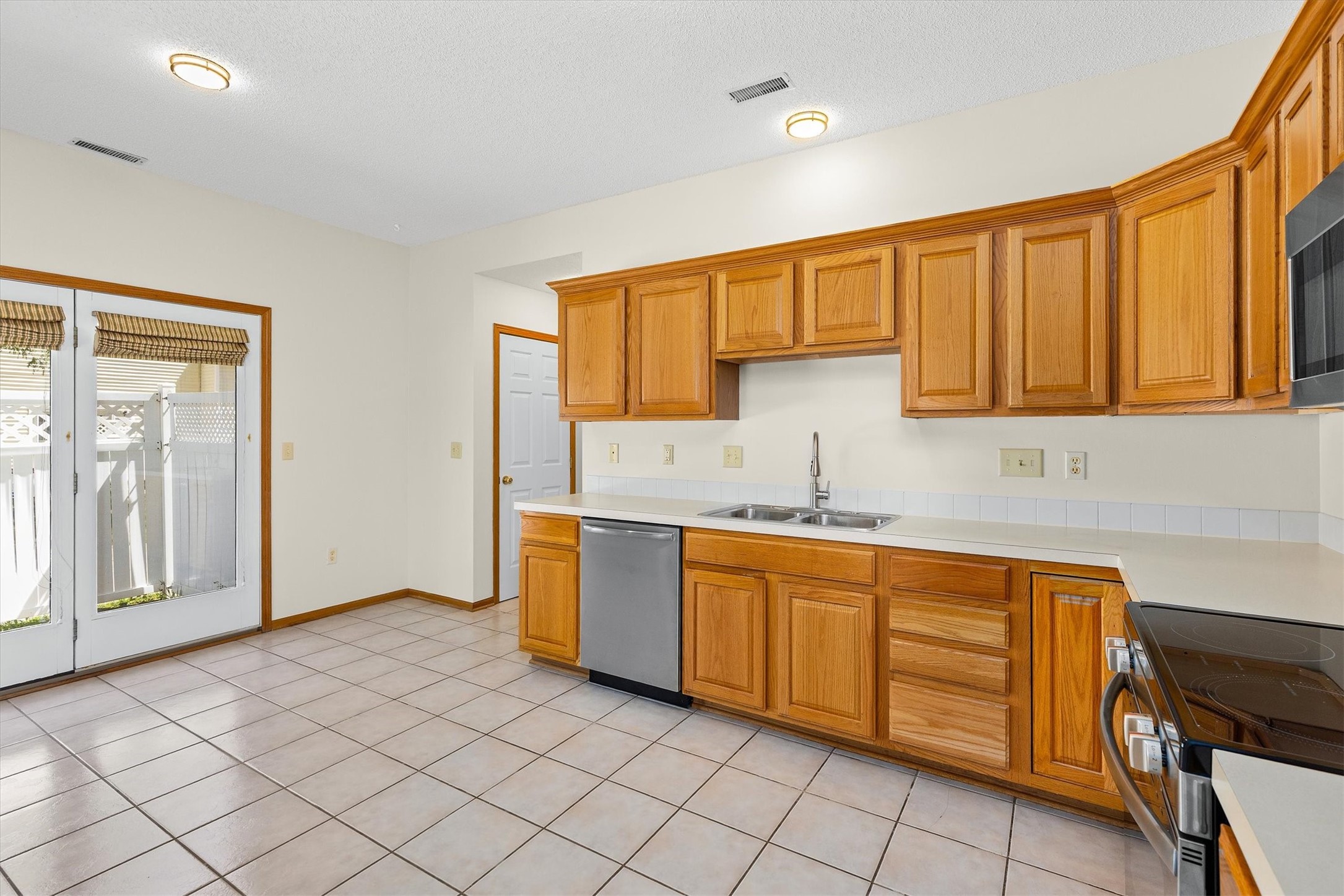 2165 Ridgeview Circle