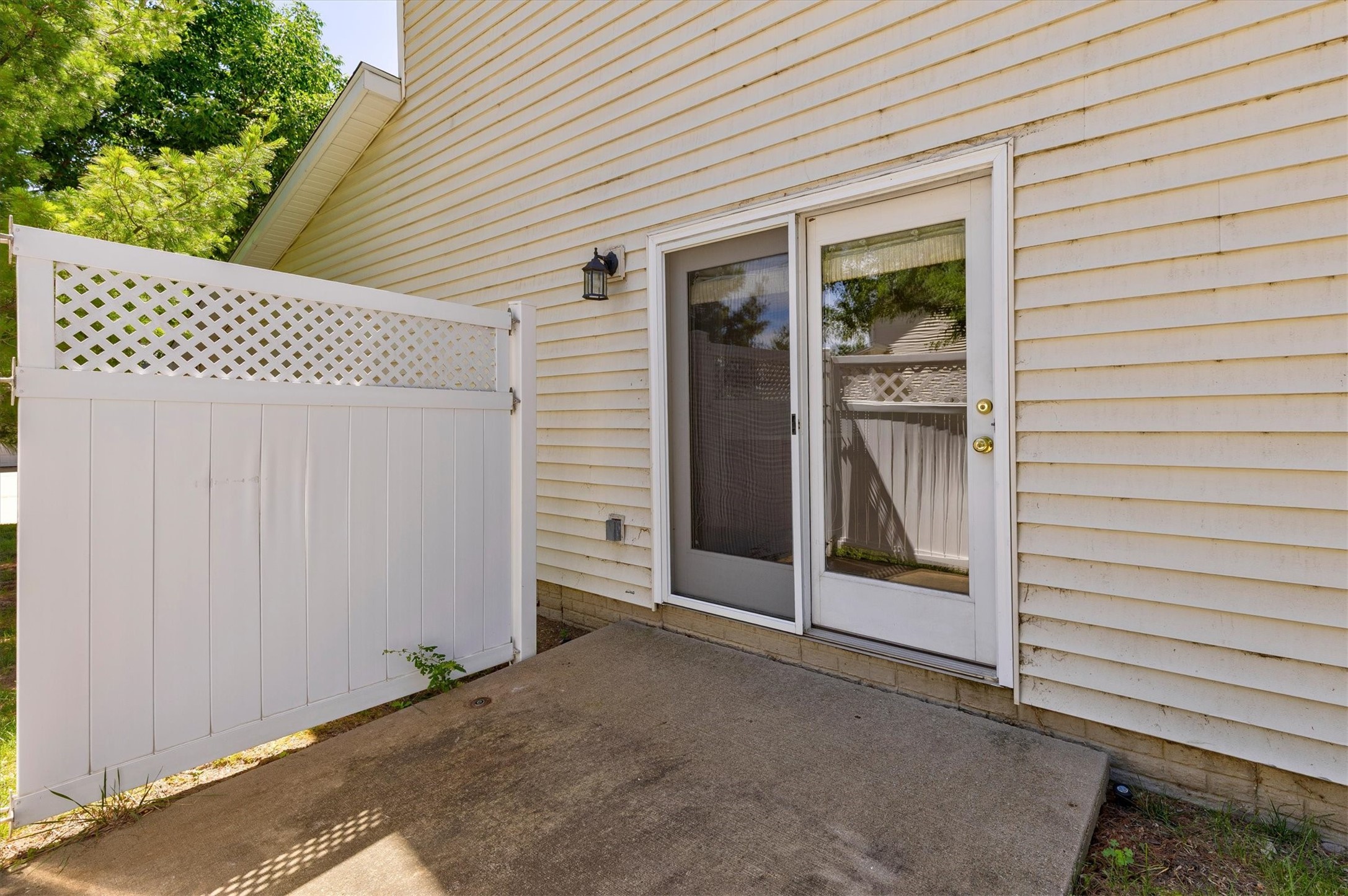 2165 Ridgeview Circle