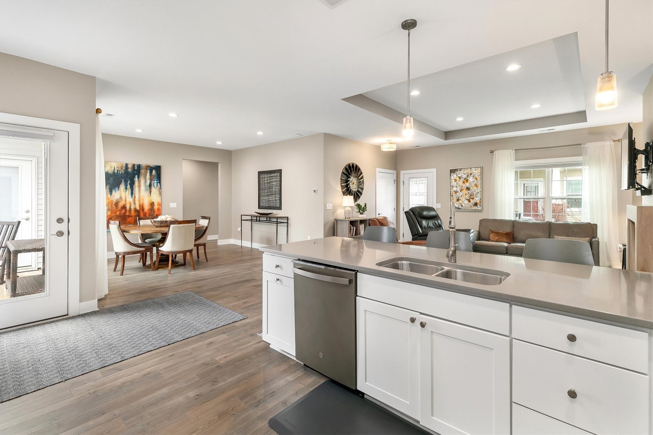 8943 Nelle Lane
