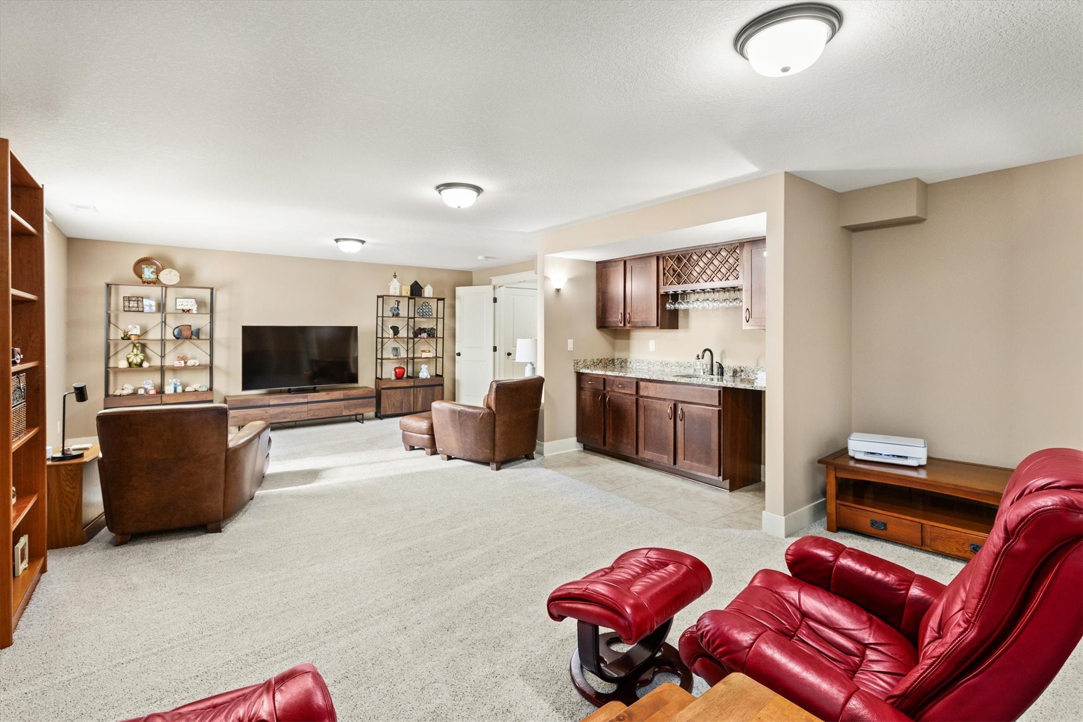 2505 NE Ewing Court