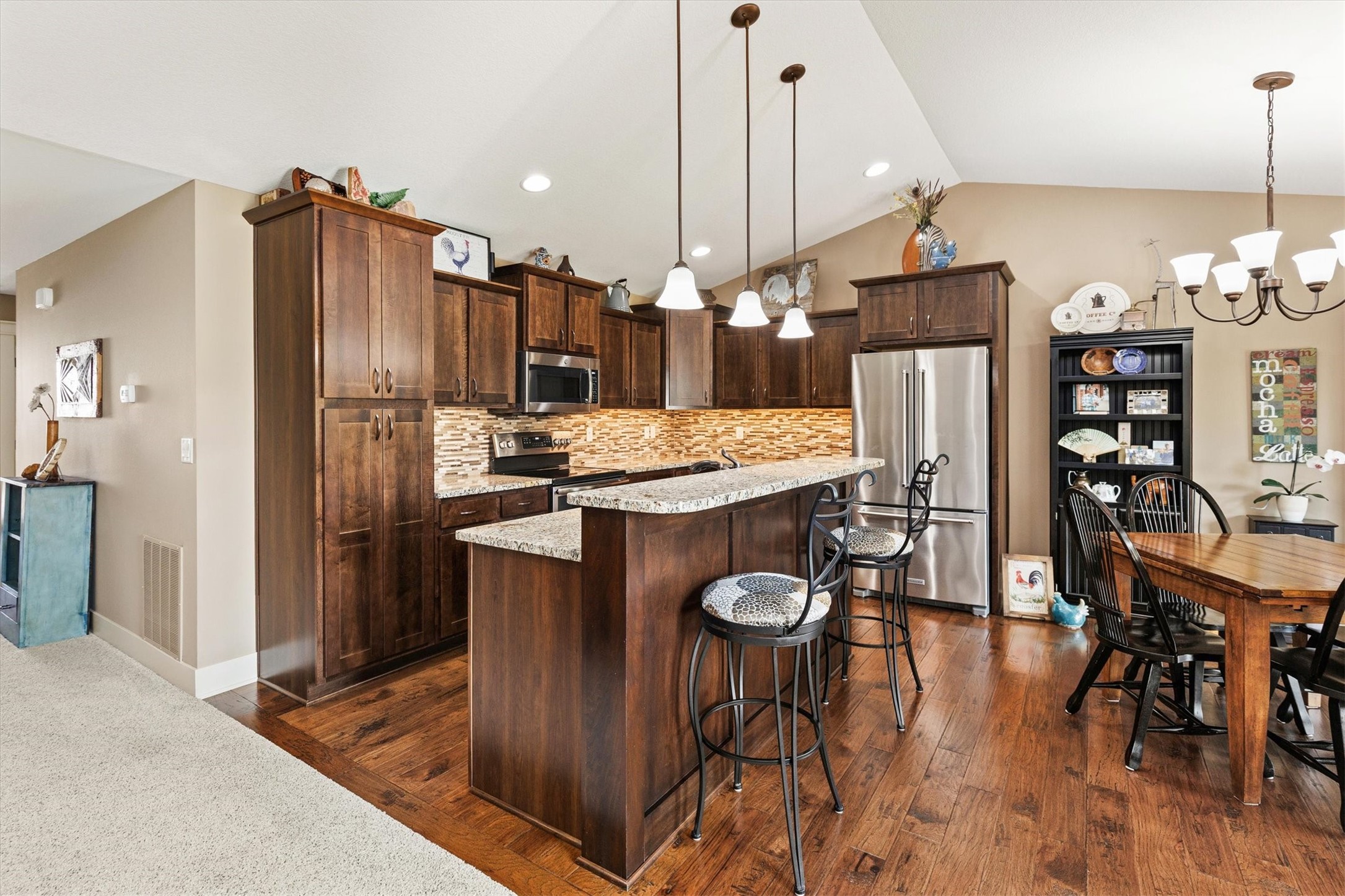 2505 NE Ewing Court