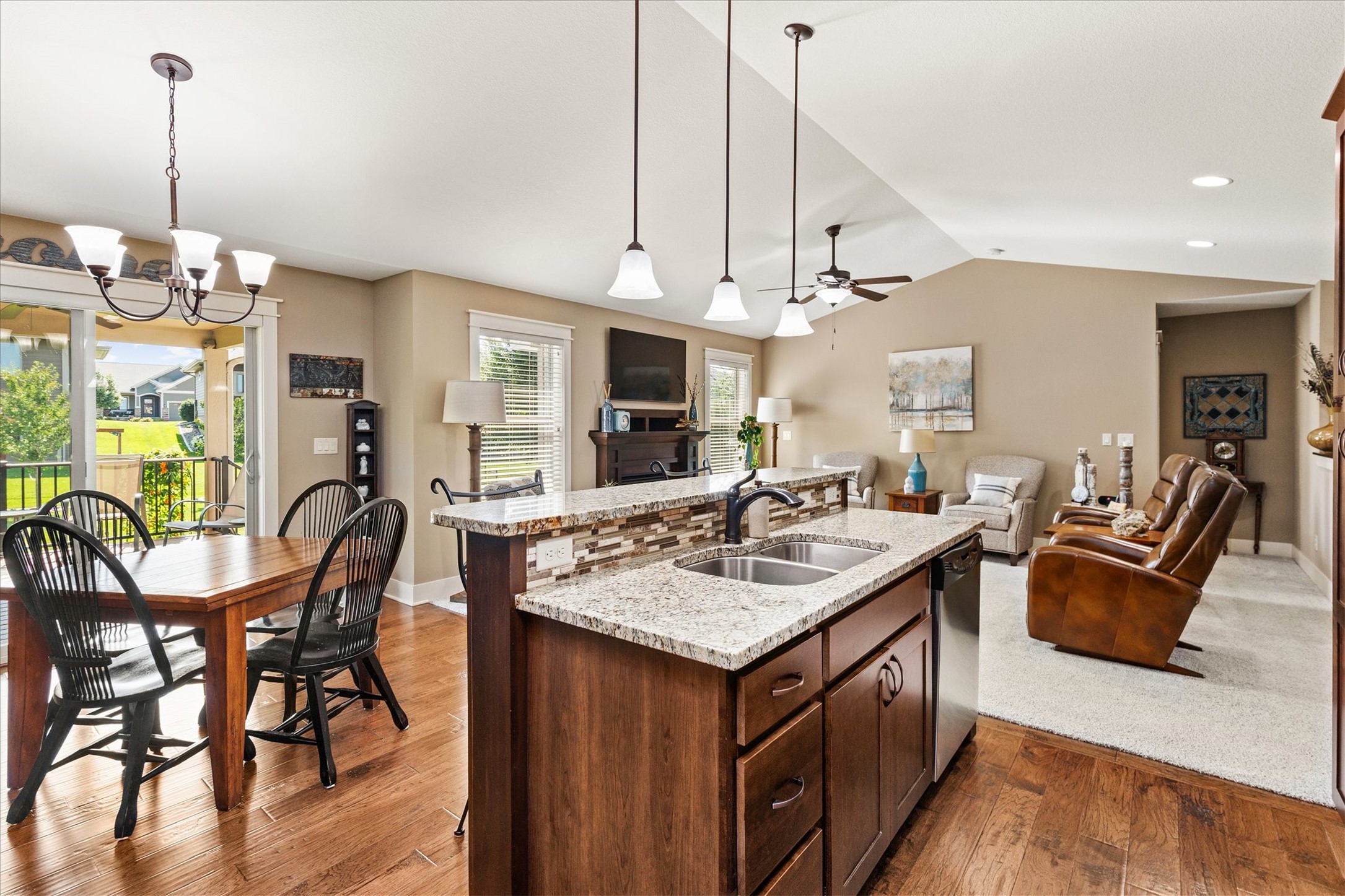 2505 NE Ewing Court