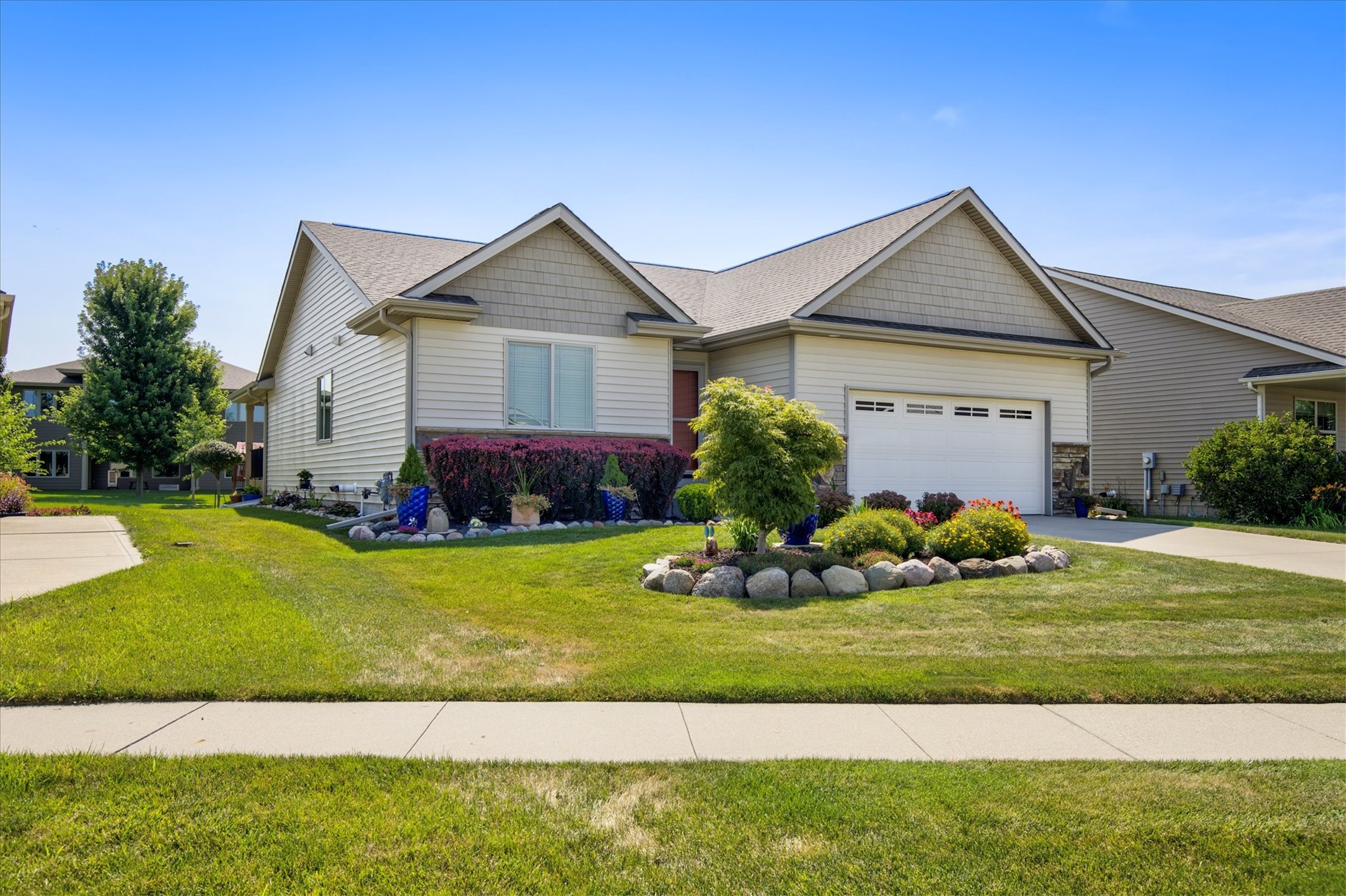 2505 NE Ewing Court