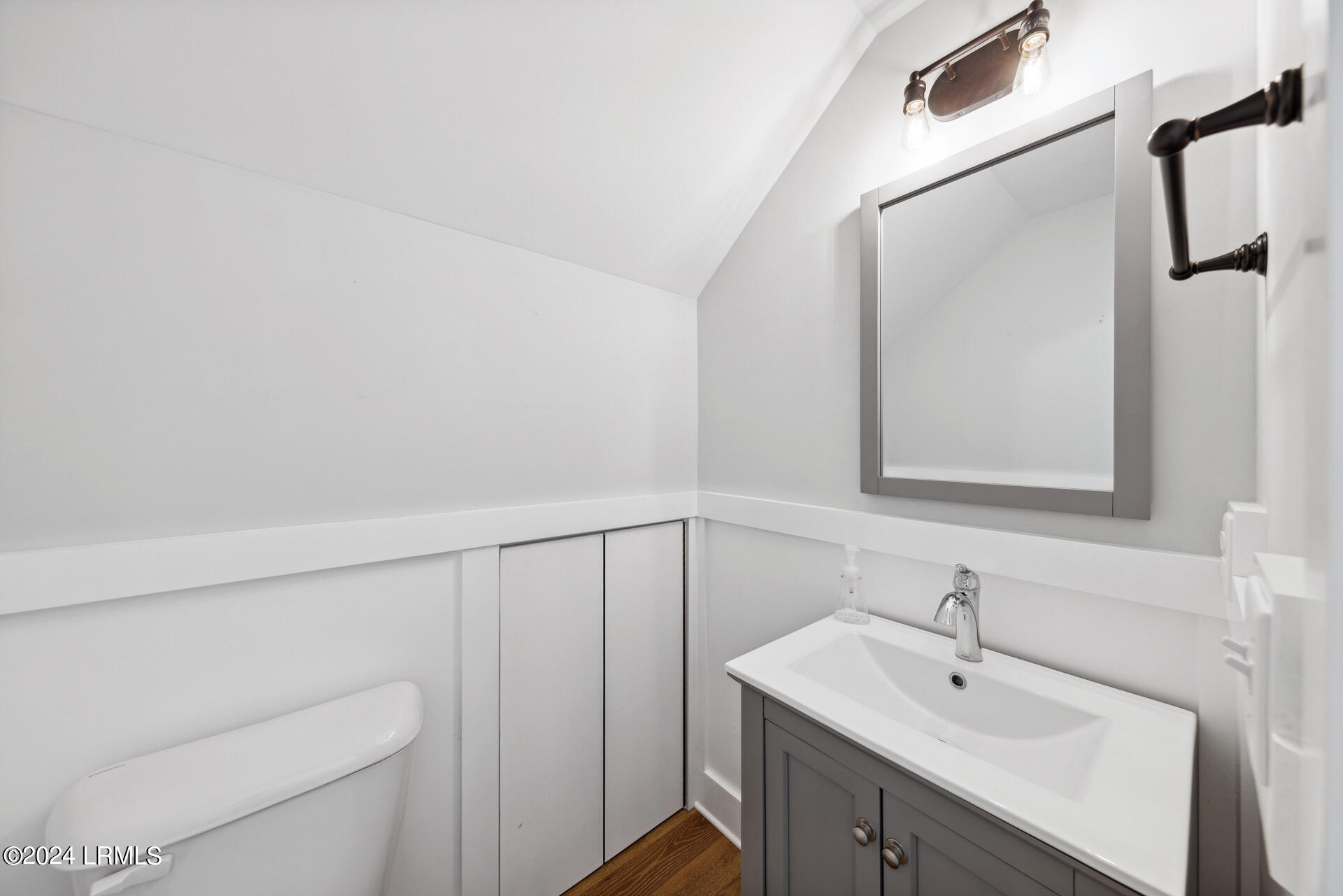 625 Spanish Wells Road Unit: 5