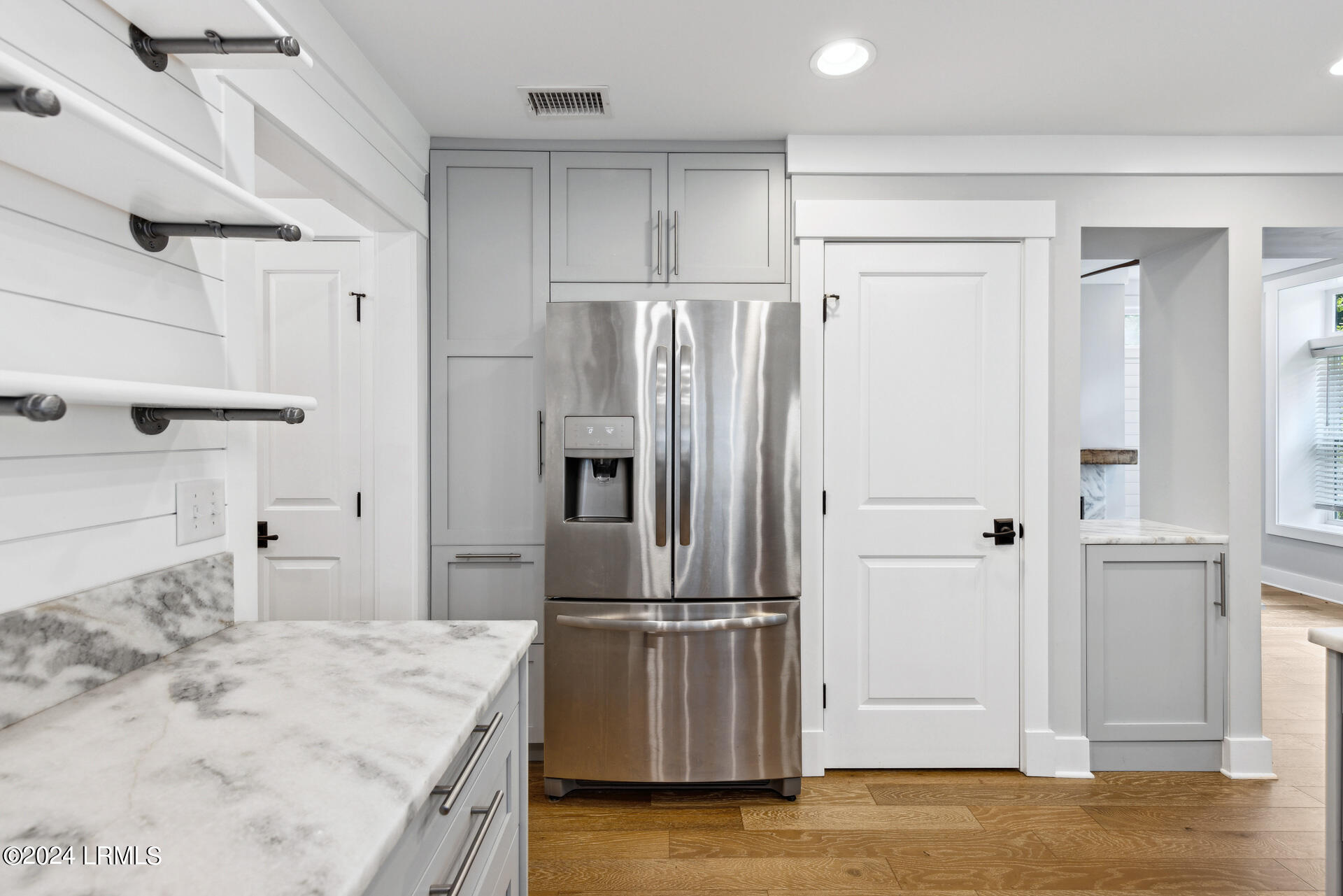 625 Spanish Wells Road Unit: 5