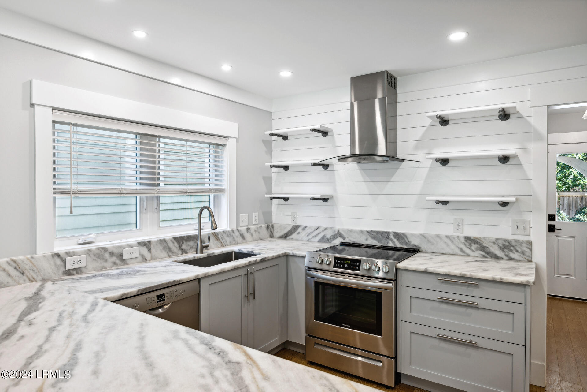625 Spanish Wells Road Unit: 5
