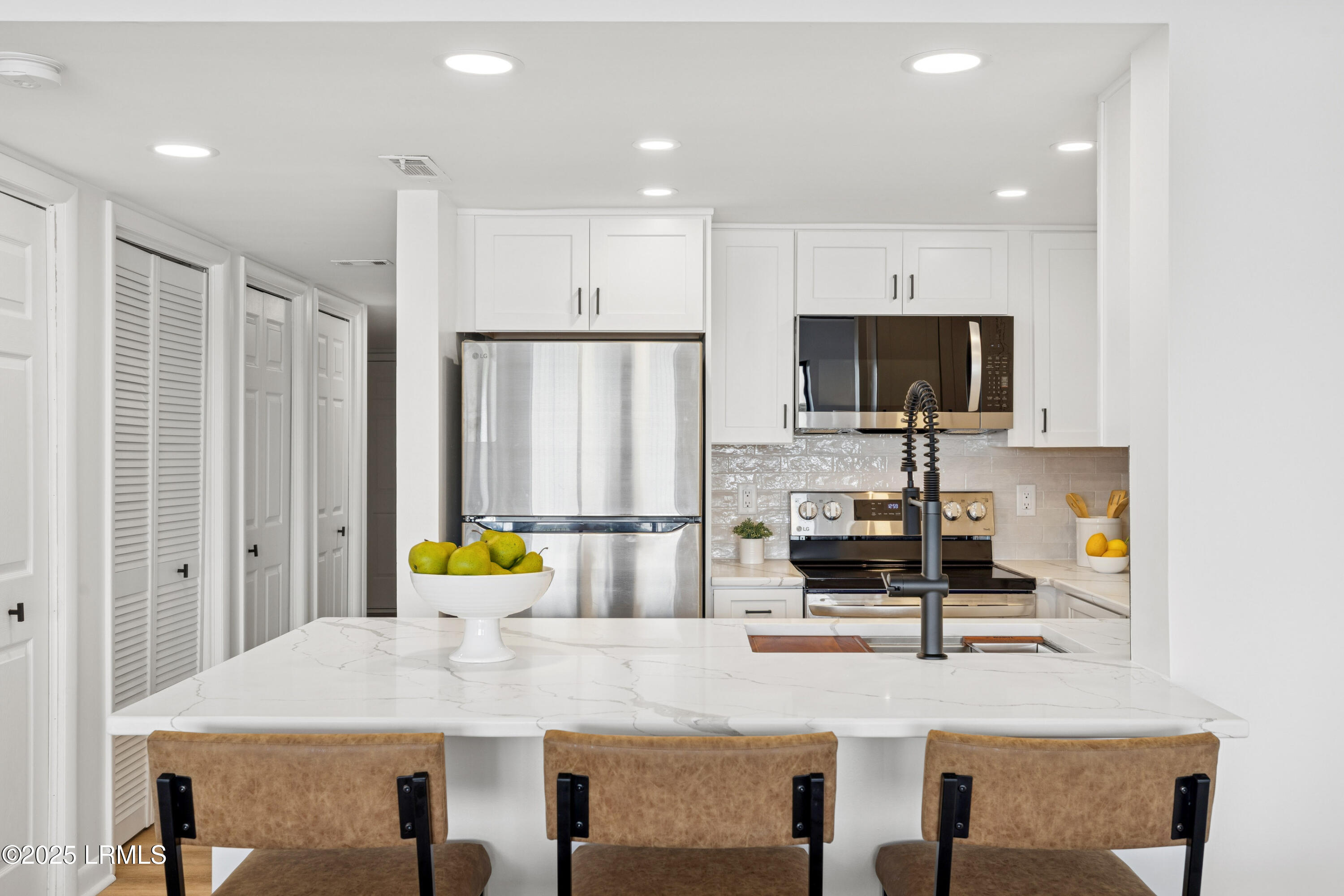 100 Helmsman Way 312