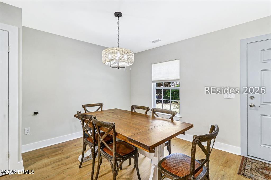 3 Lakeside Drive