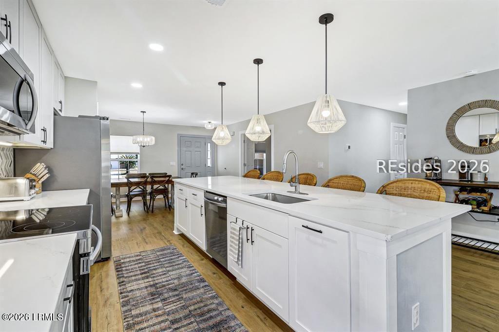 3 Lakeside Drive