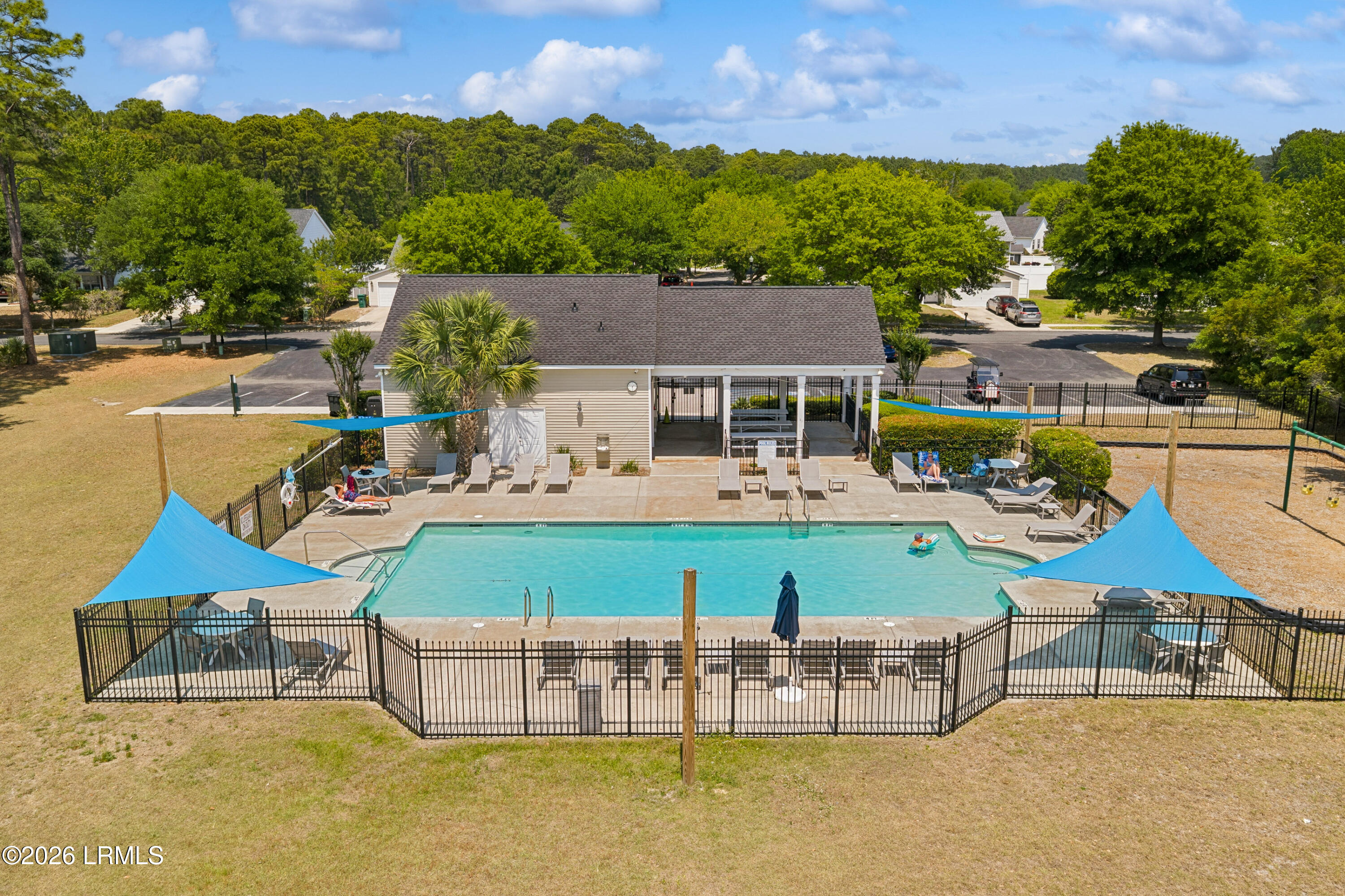 3 Lakeside Drive