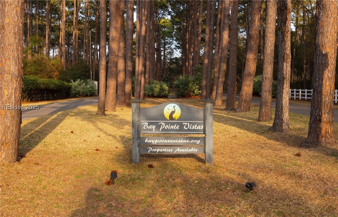 14 Vista Boulevard W