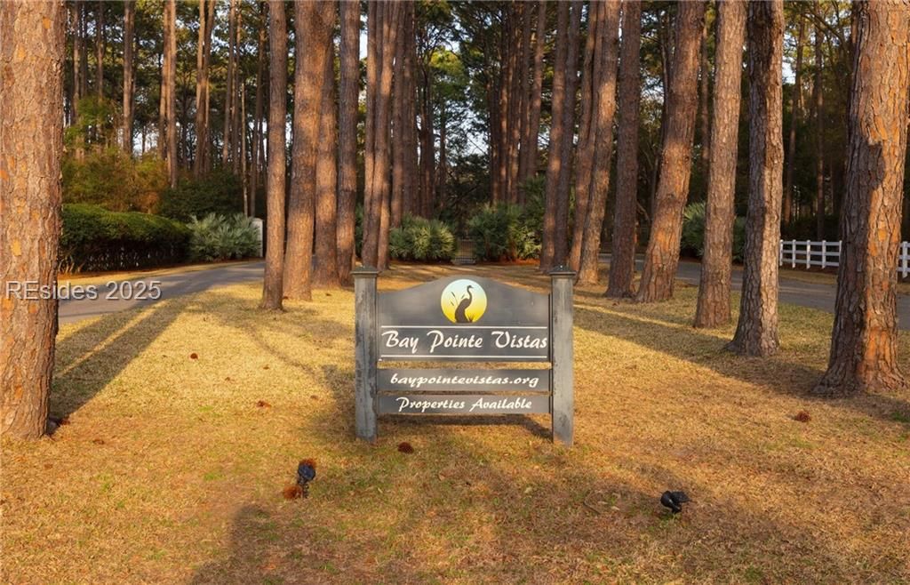 14 Vista Boulevard W