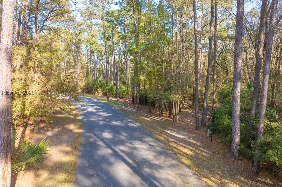 16 Vista Boulevard W