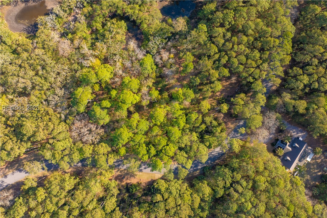 16 Vista Boulevard W