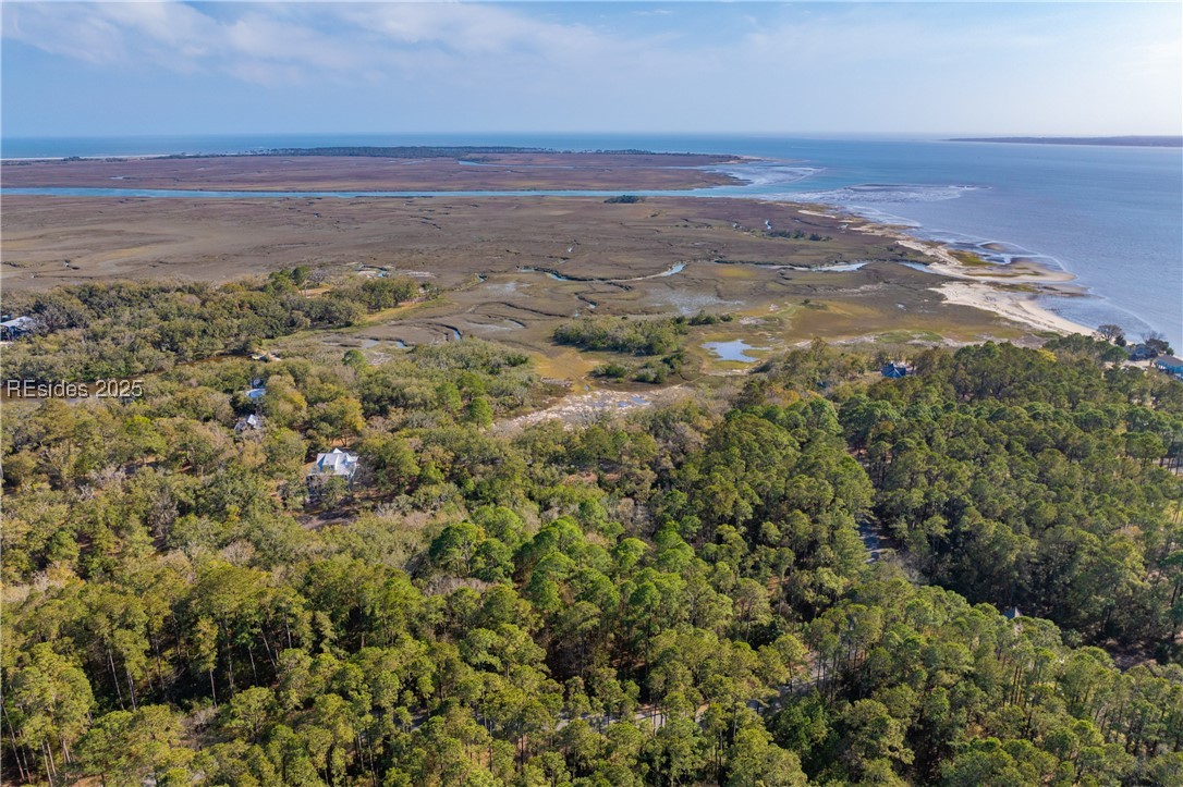 16 Vista Boulevard W