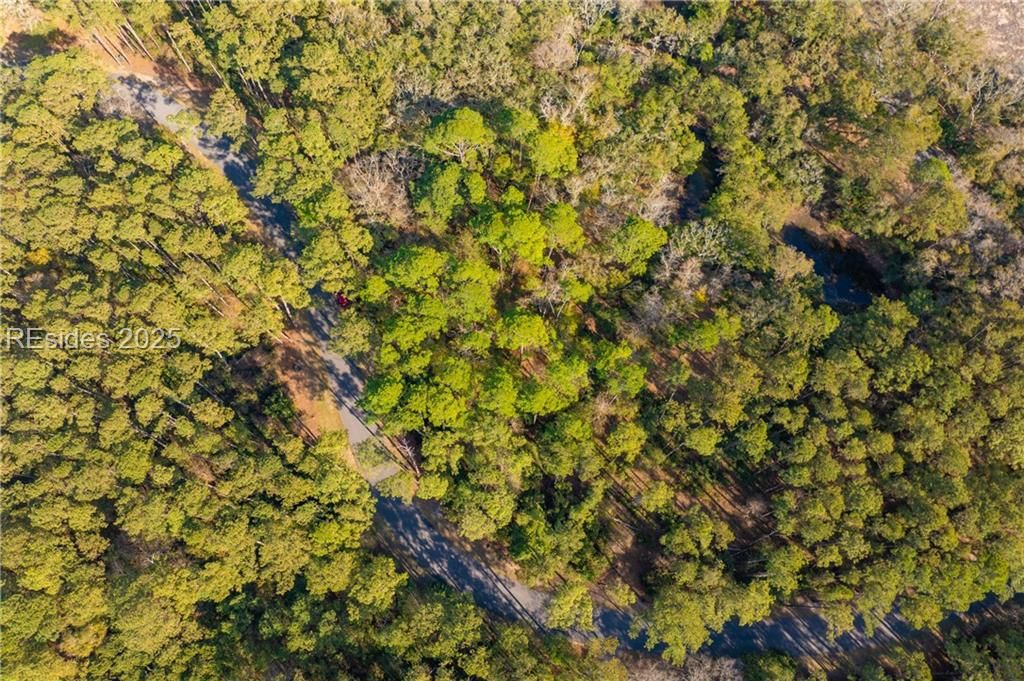 16 Vista Boulevard W