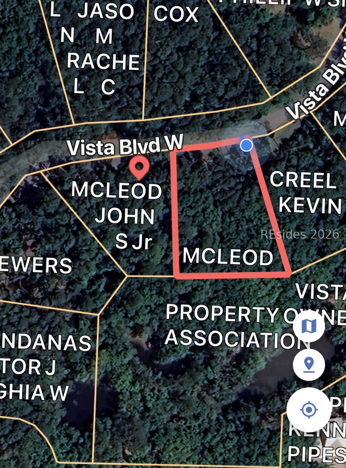 16 Vista Boulevard W