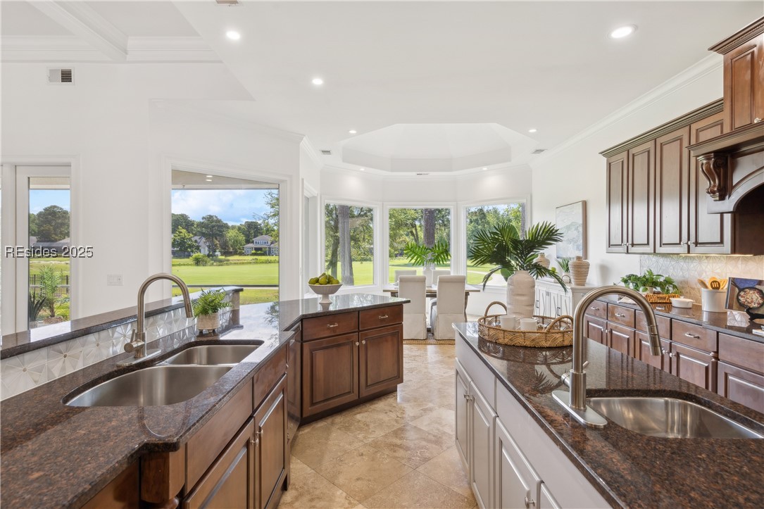 43 Hampton Hall Boulevard