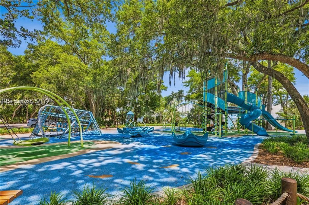 1 High Bluff Road Unit: 2006