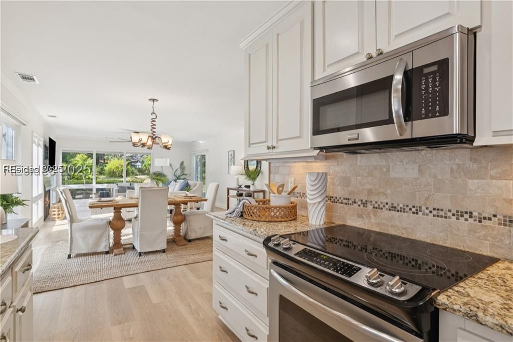 1 High Bluff Road Unit: 2006