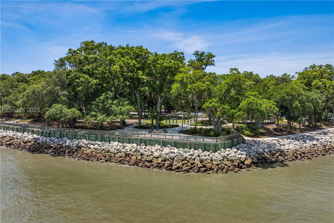 1 High Bluff Road Unit: 2006
