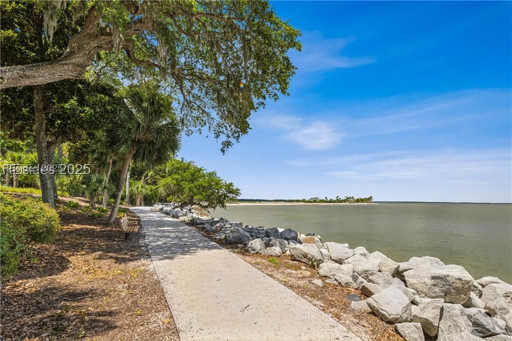 1 High Bluff Road Unit: 2006