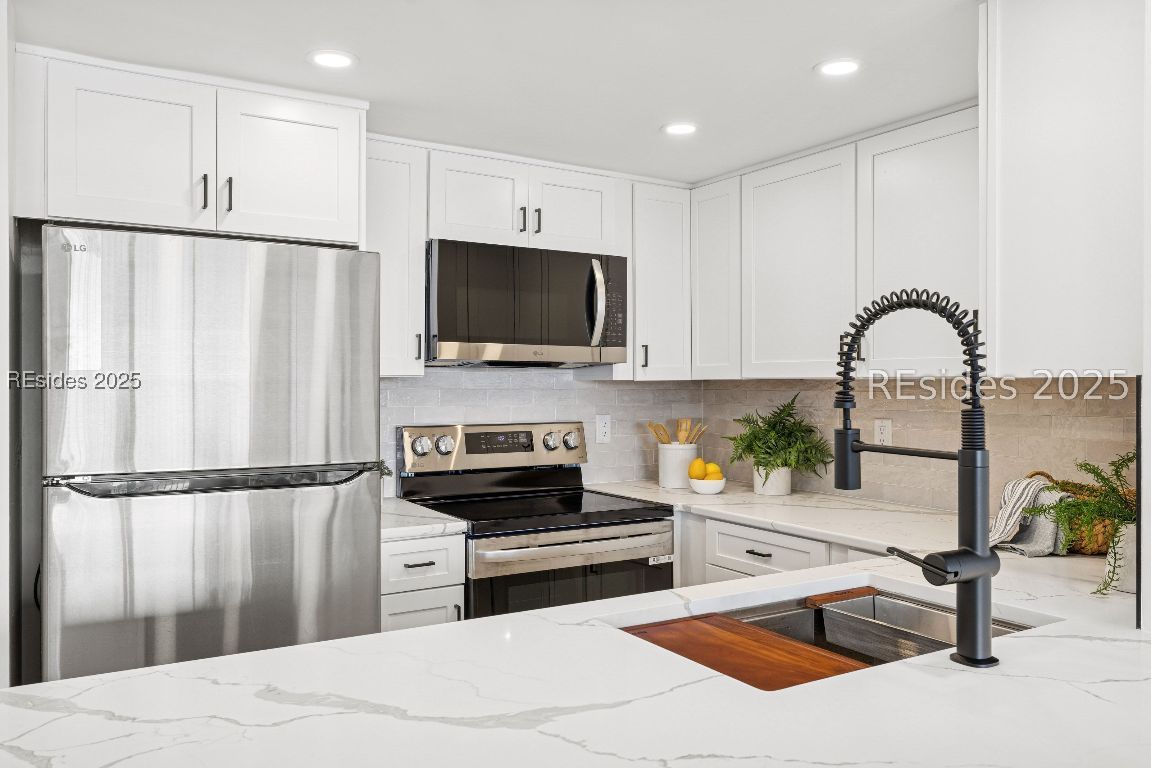 100 HELMSMAN WAY Unit: 312