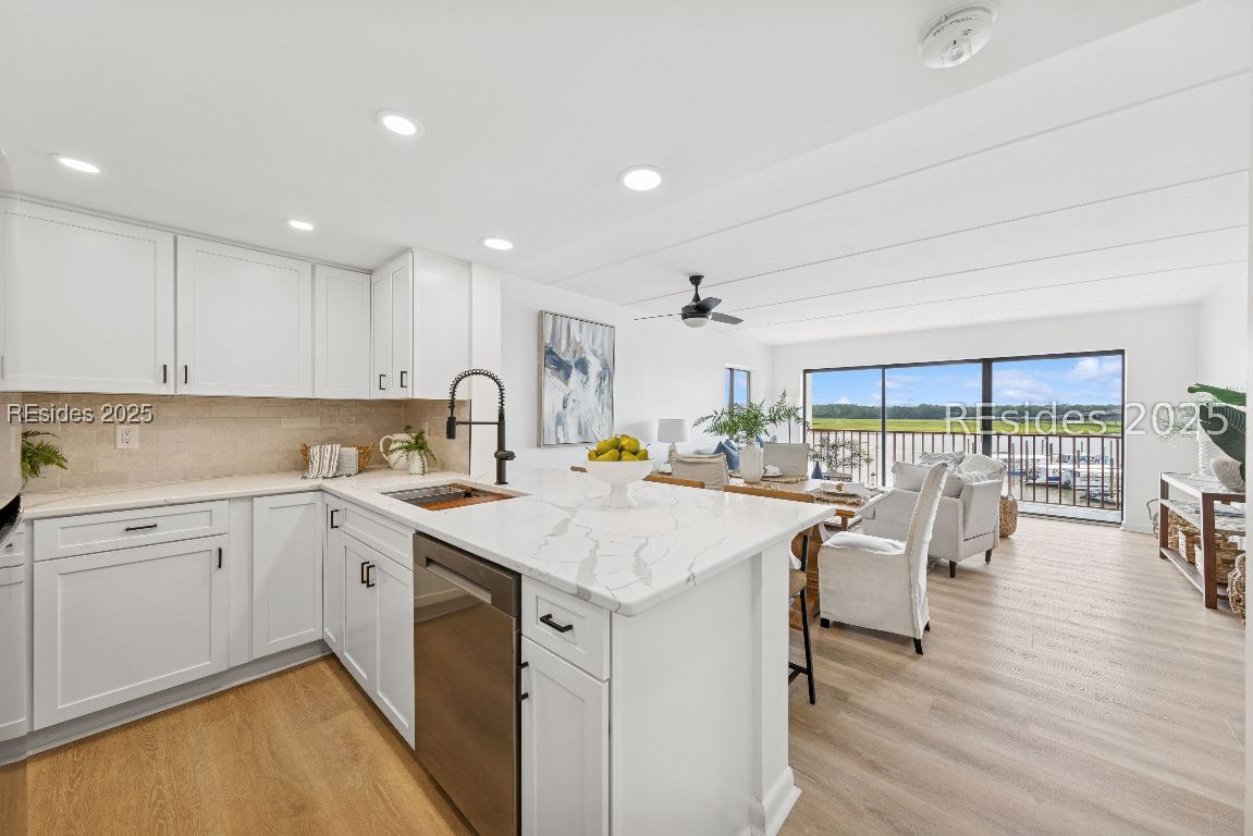 100 HELMSMAN WAY Unit: 312