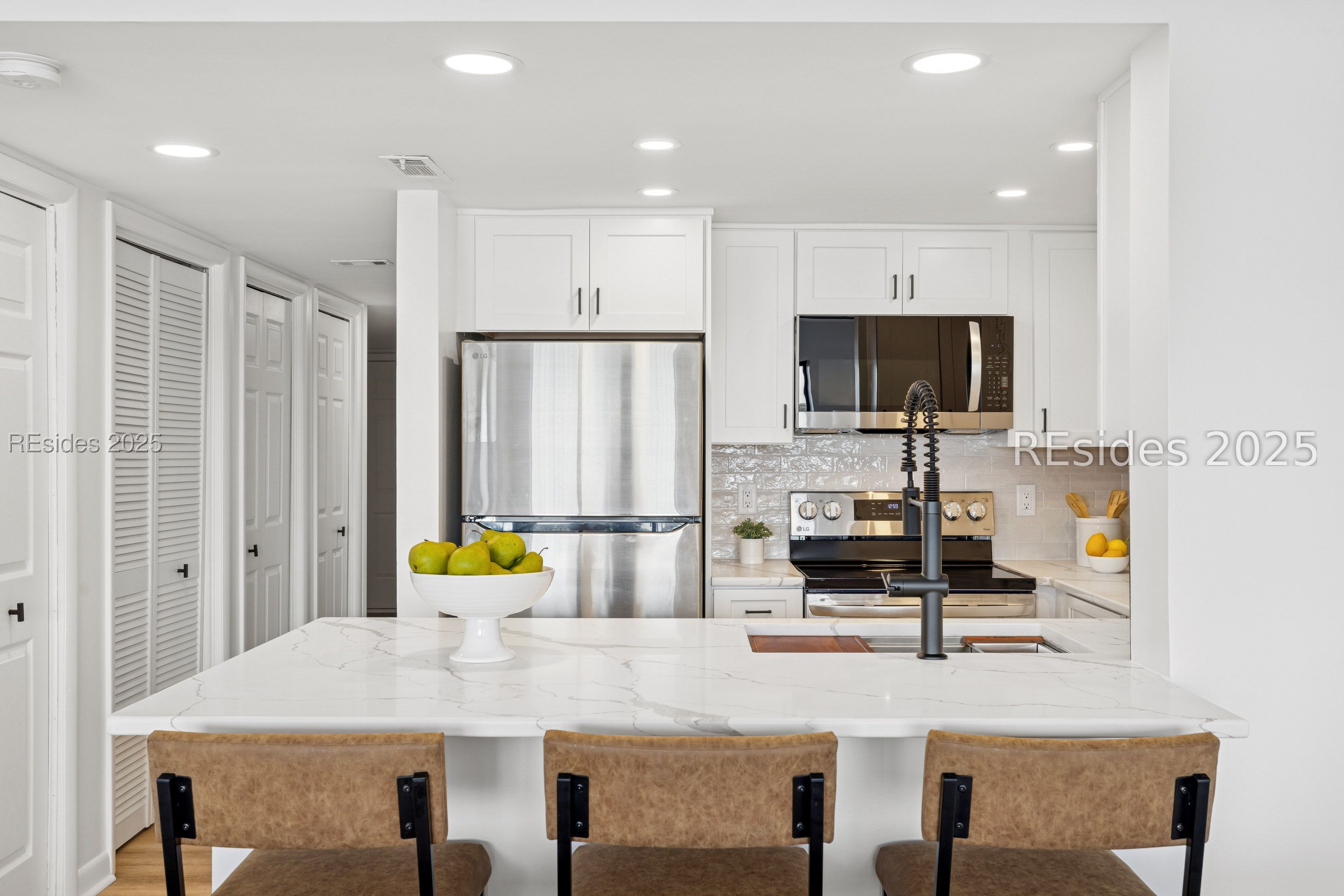 100 HELMSMAN WAY Unit: 312