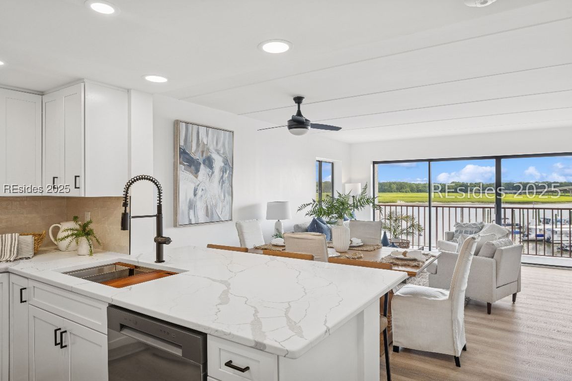 100 HELMSMAN WAY Unit: 312