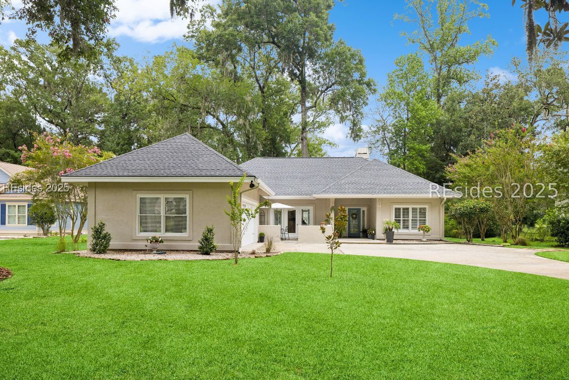 13 Greenwood Drive