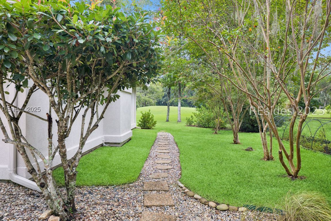 13 Greenwood Drive