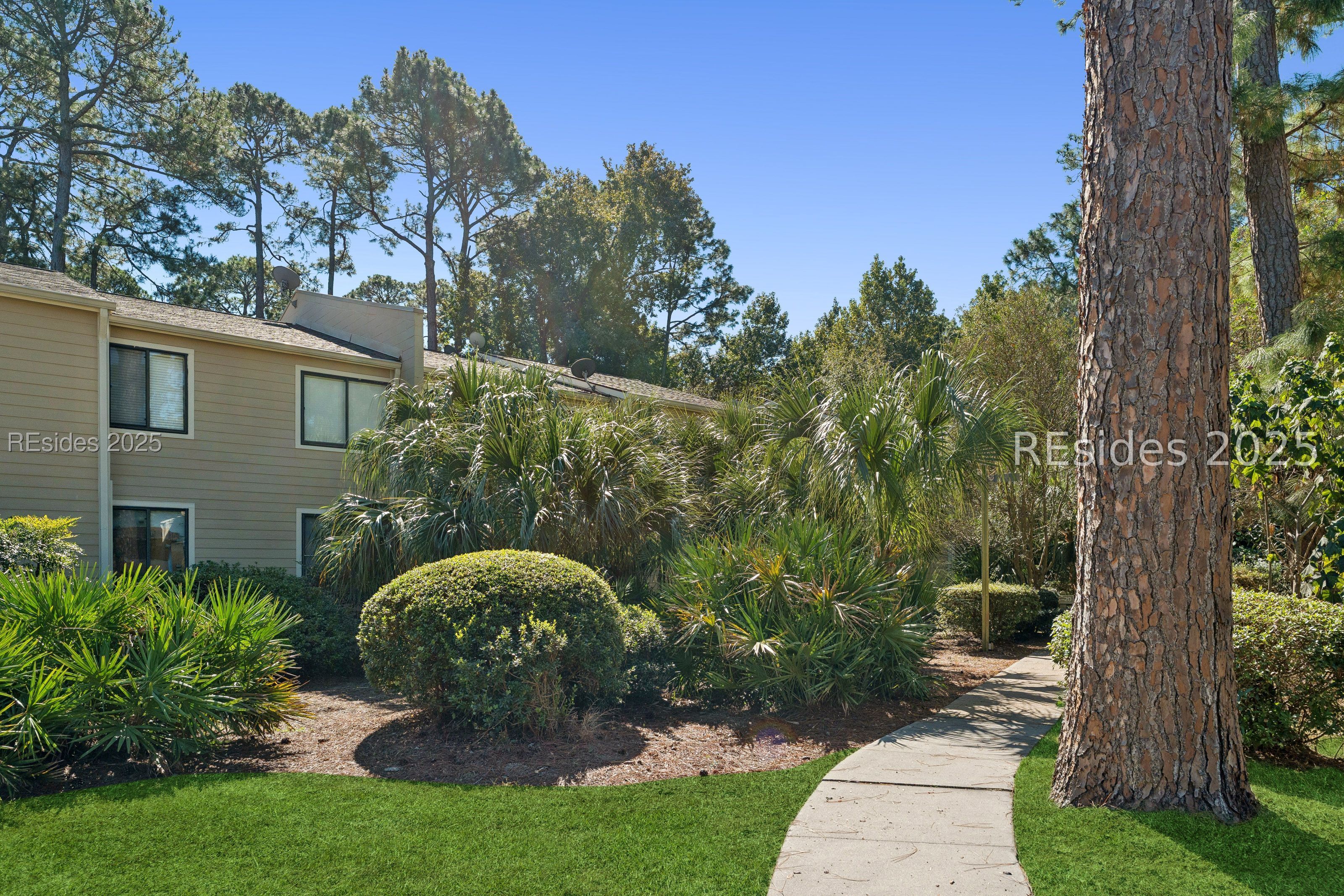 53 Delander Court Unit: 18