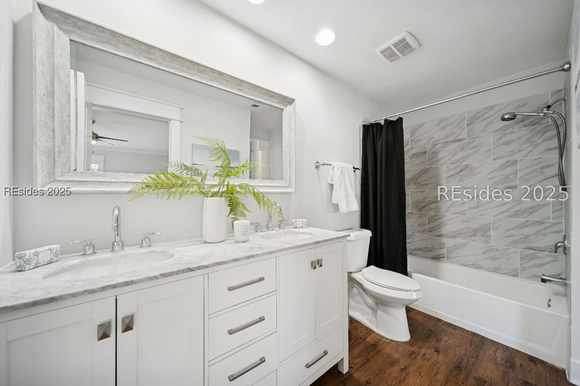 53 Delander Court Unit: 18