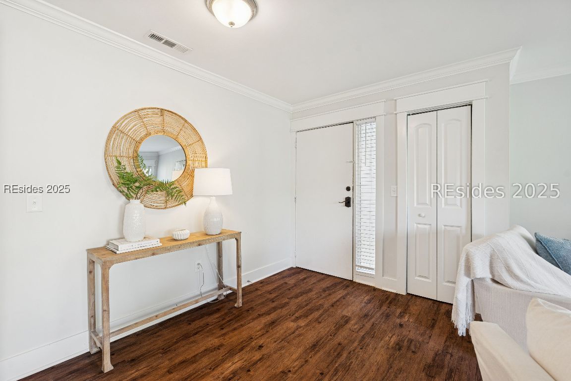 53 Delander Court Unit: 18