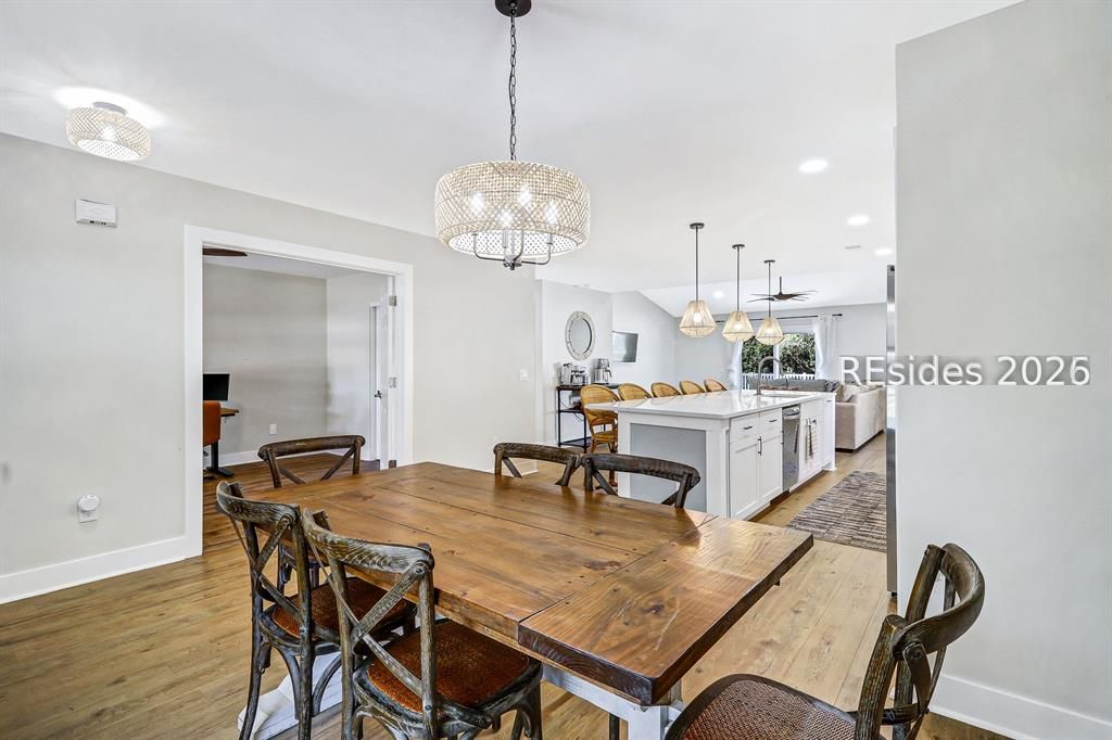 3 Lakeside Drive