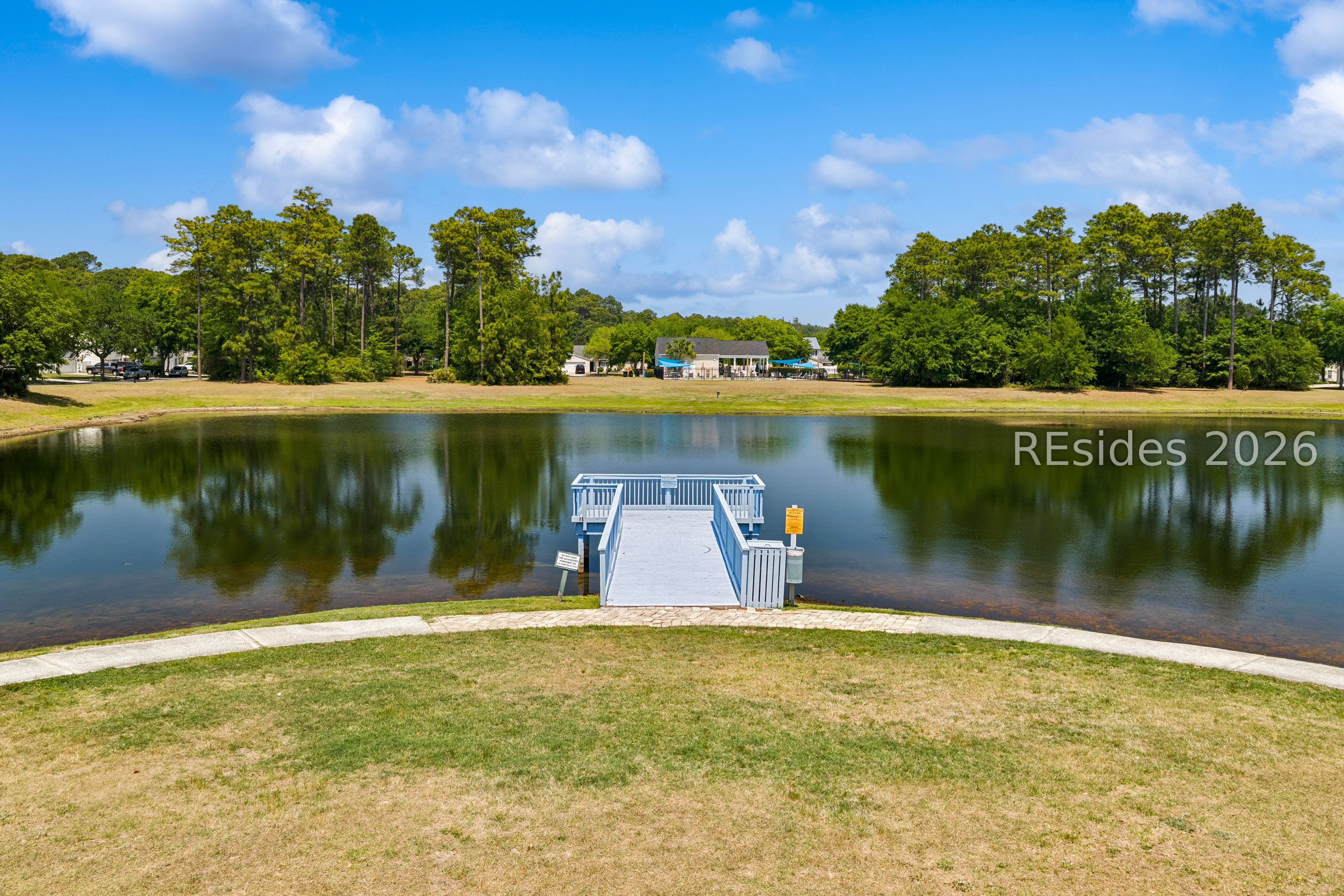 3 Lakeside Drive