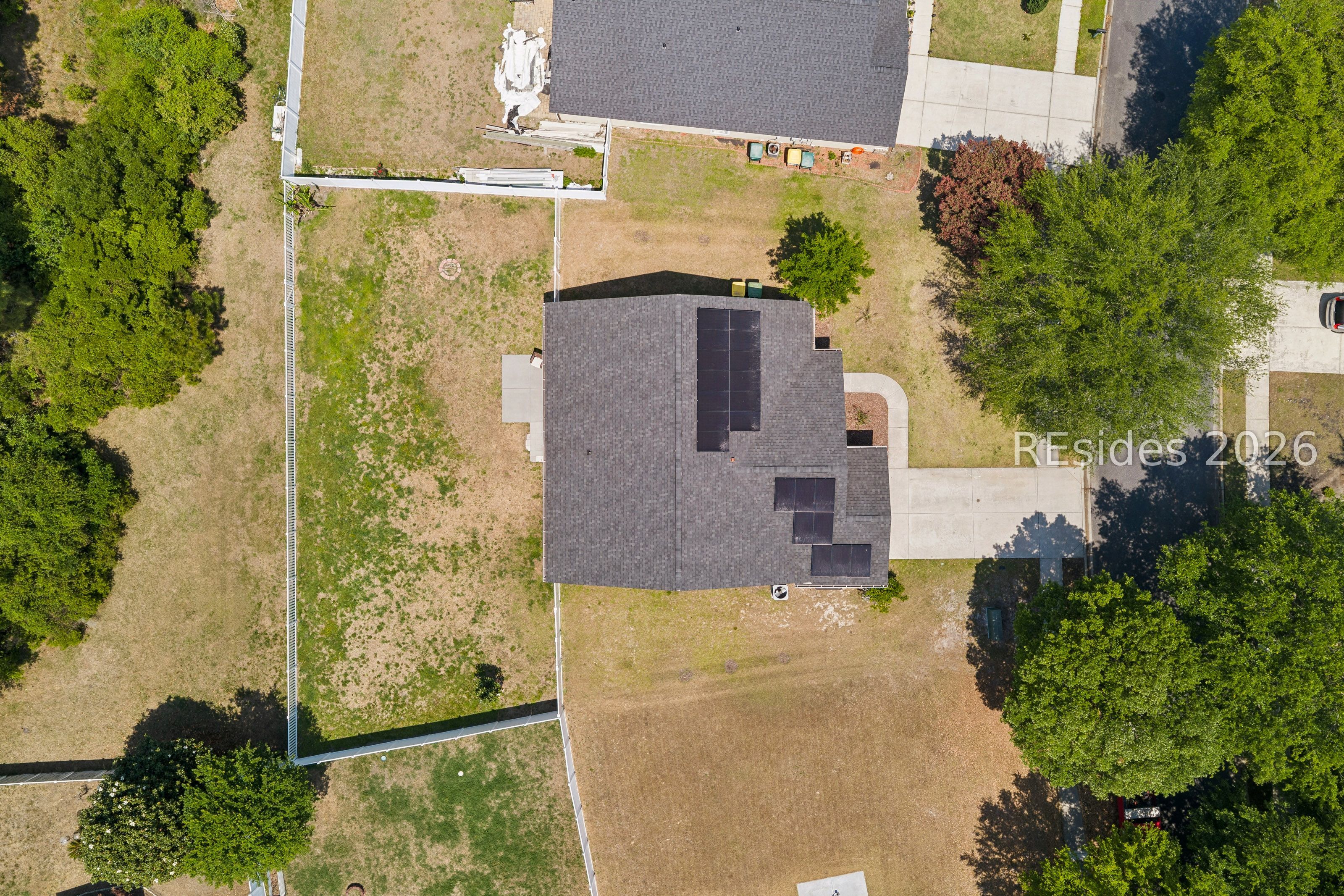 3 Lakeside Drive