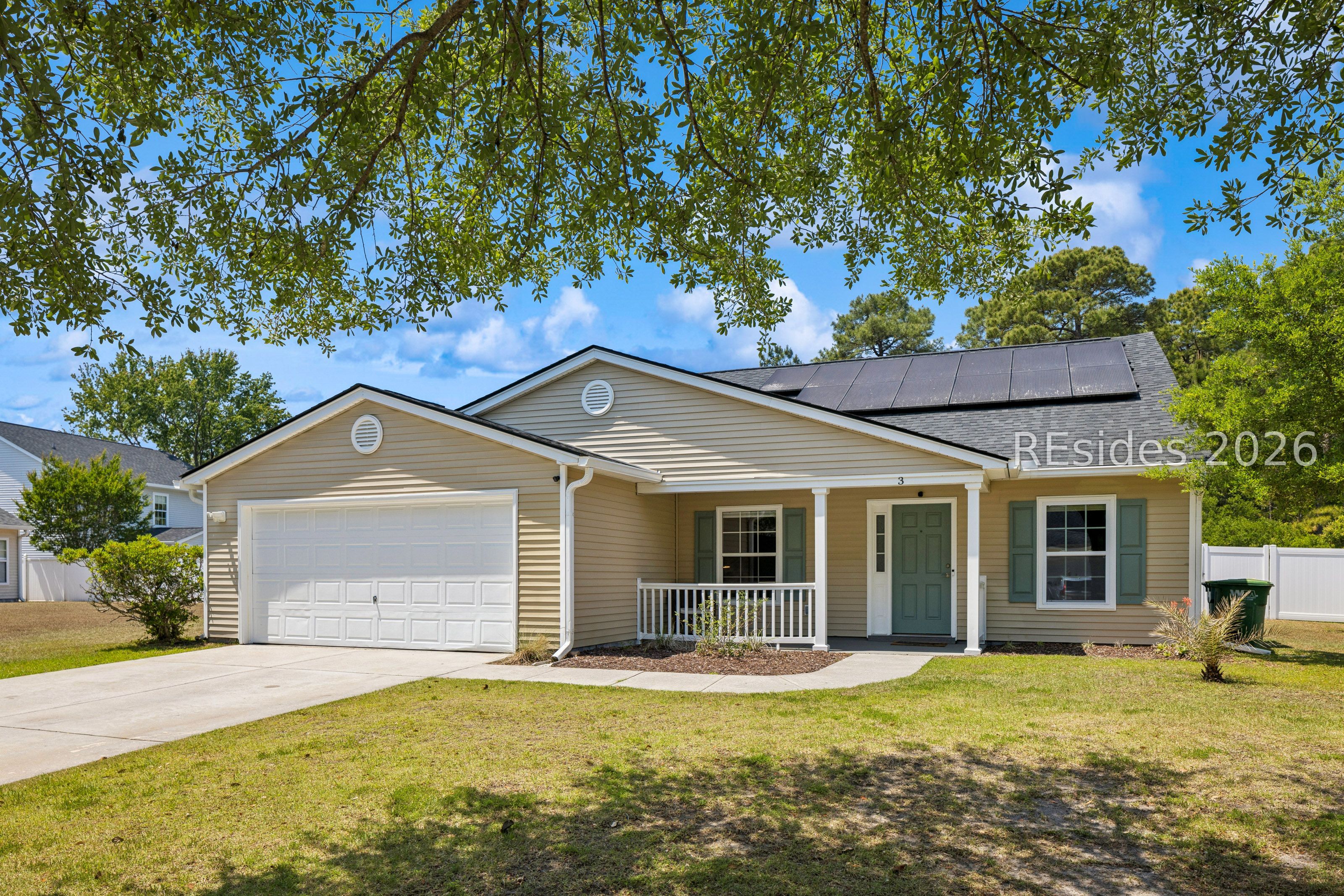 3 Lakeside Drive