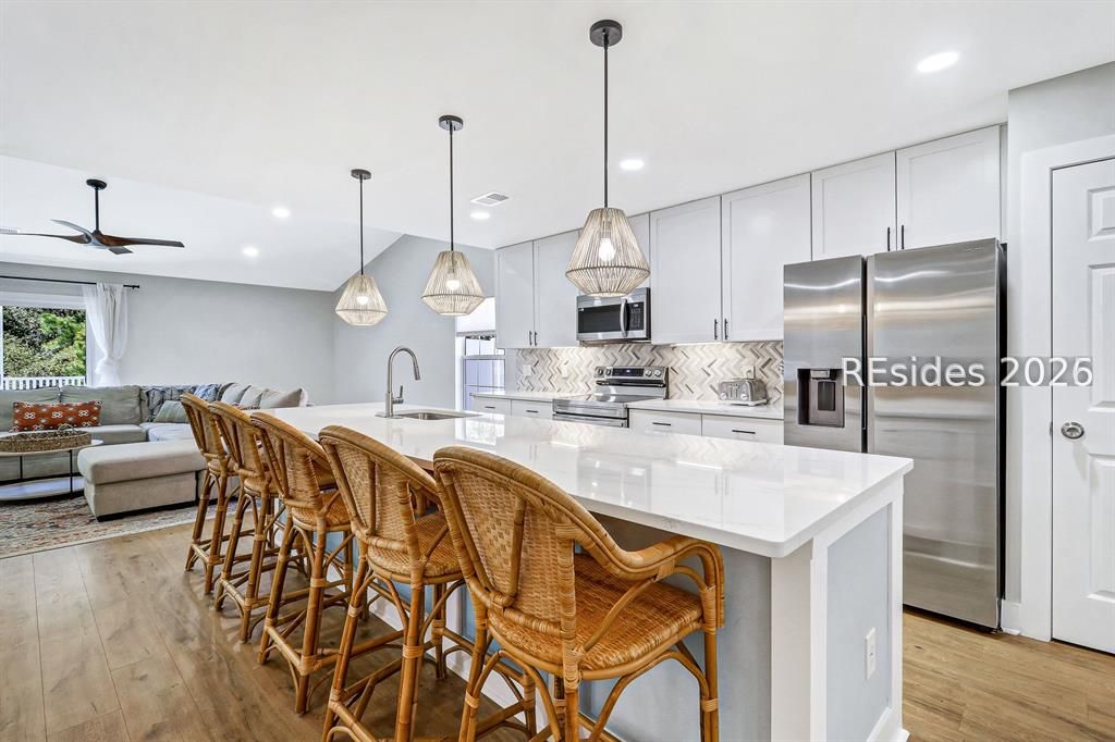 3 Lakeside Drive