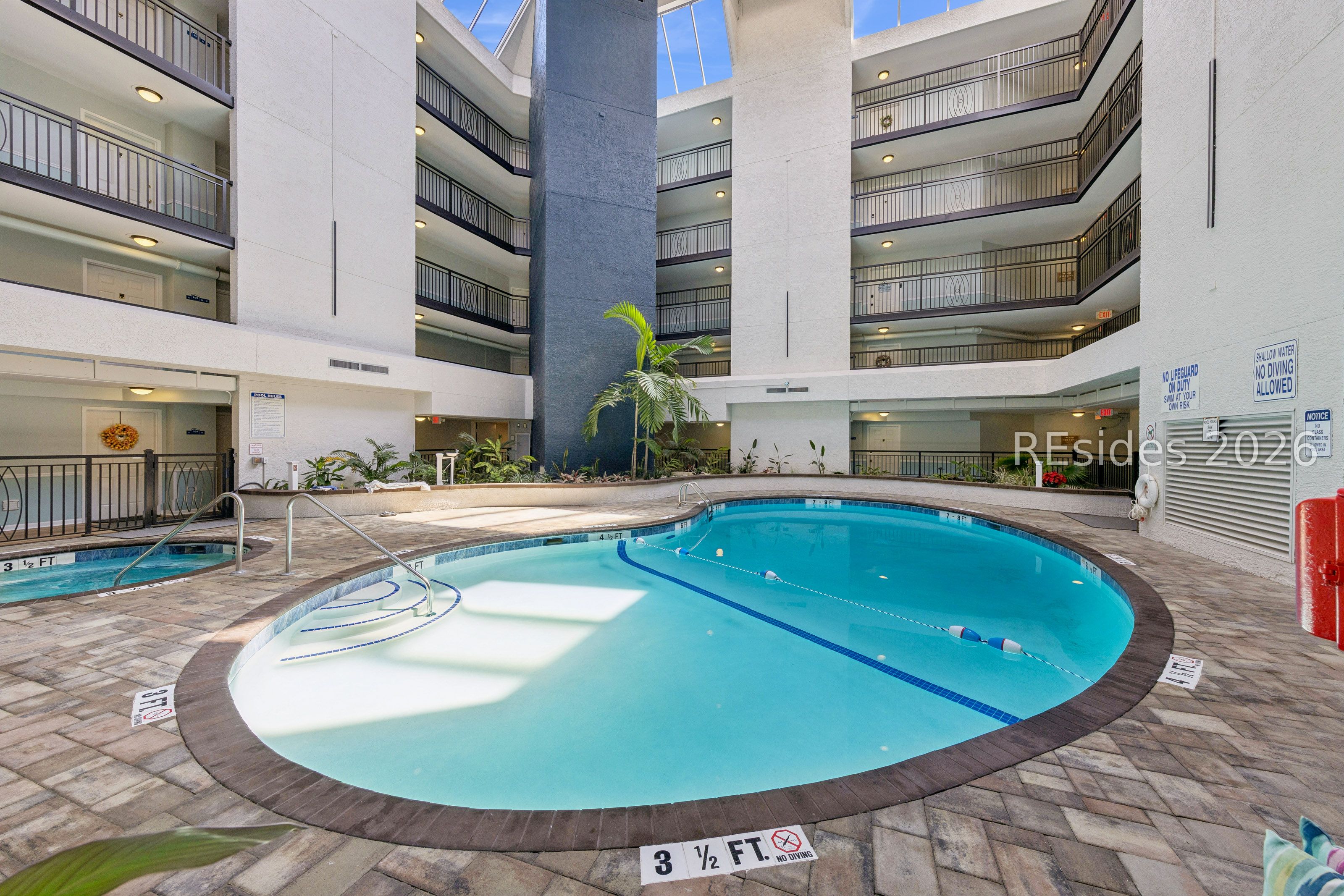 10 Lemoyne Avenue Unit: 414
