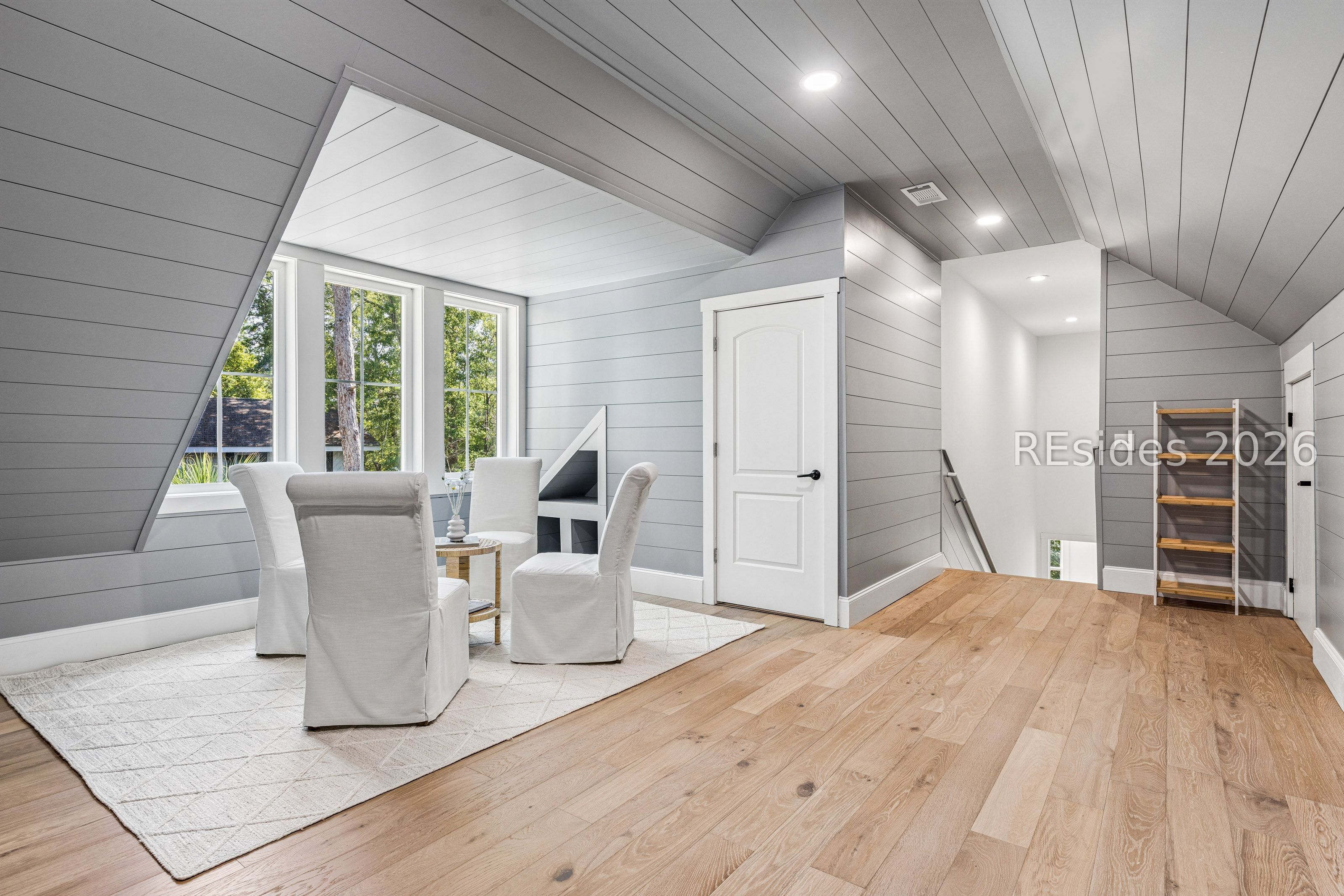 10 Fox Lane