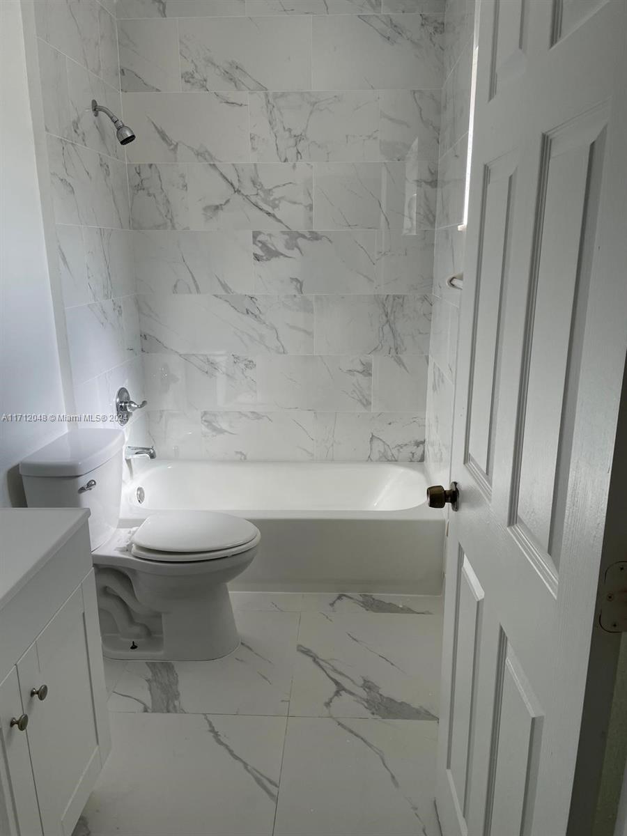 612 SW 7th ter # 612