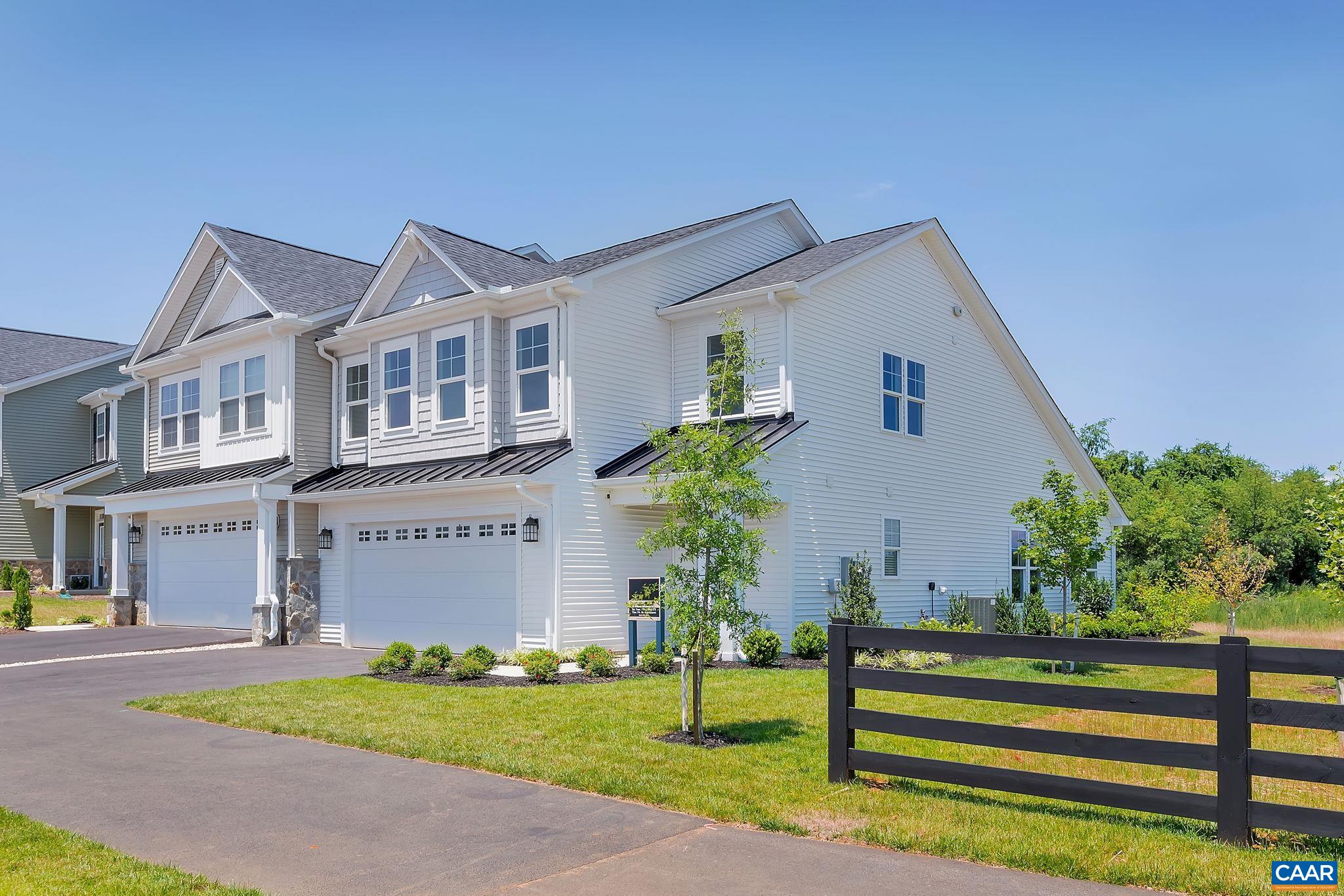 228 RIDGELINE DR