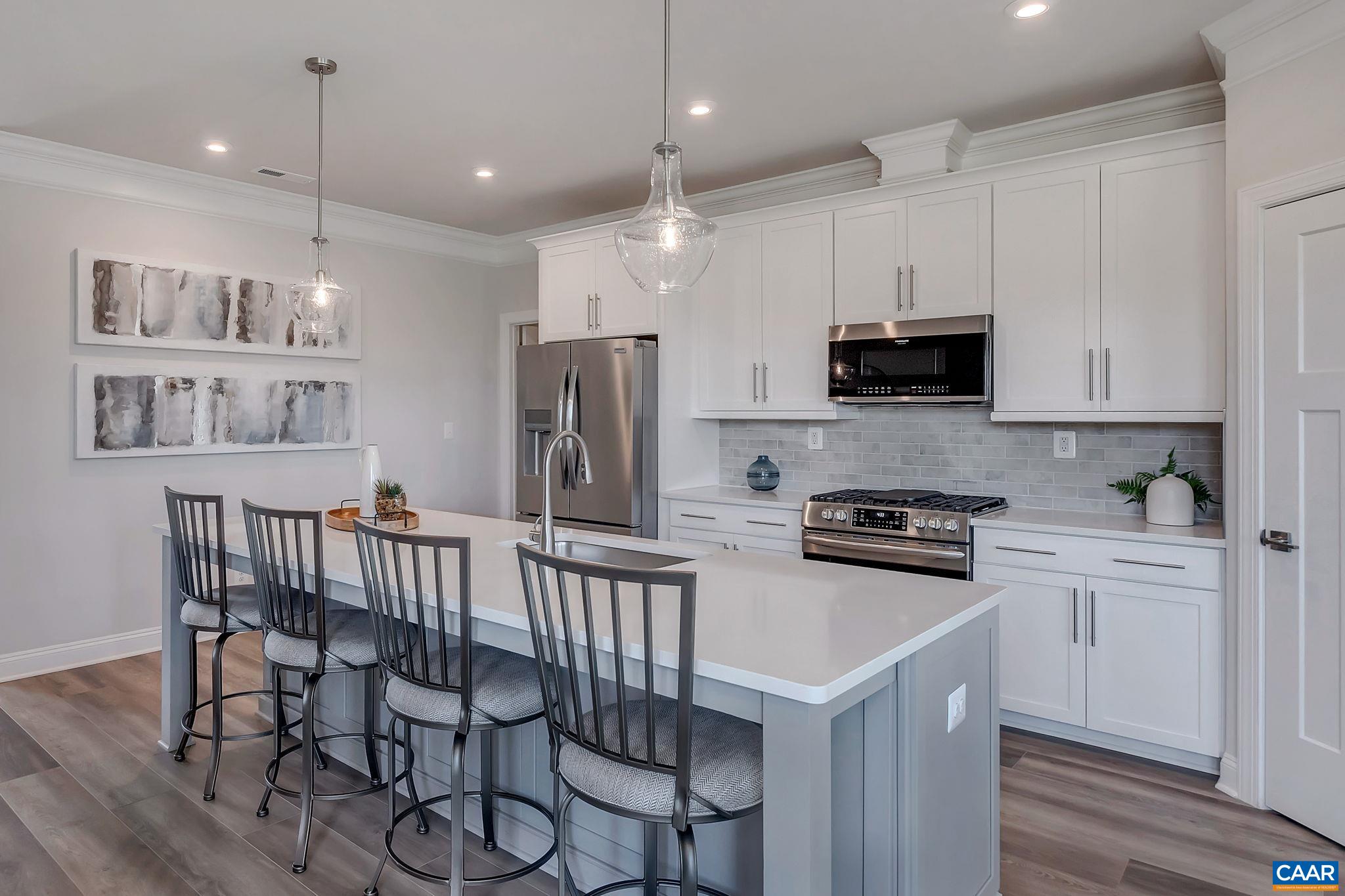 228 RIDGELINE DR