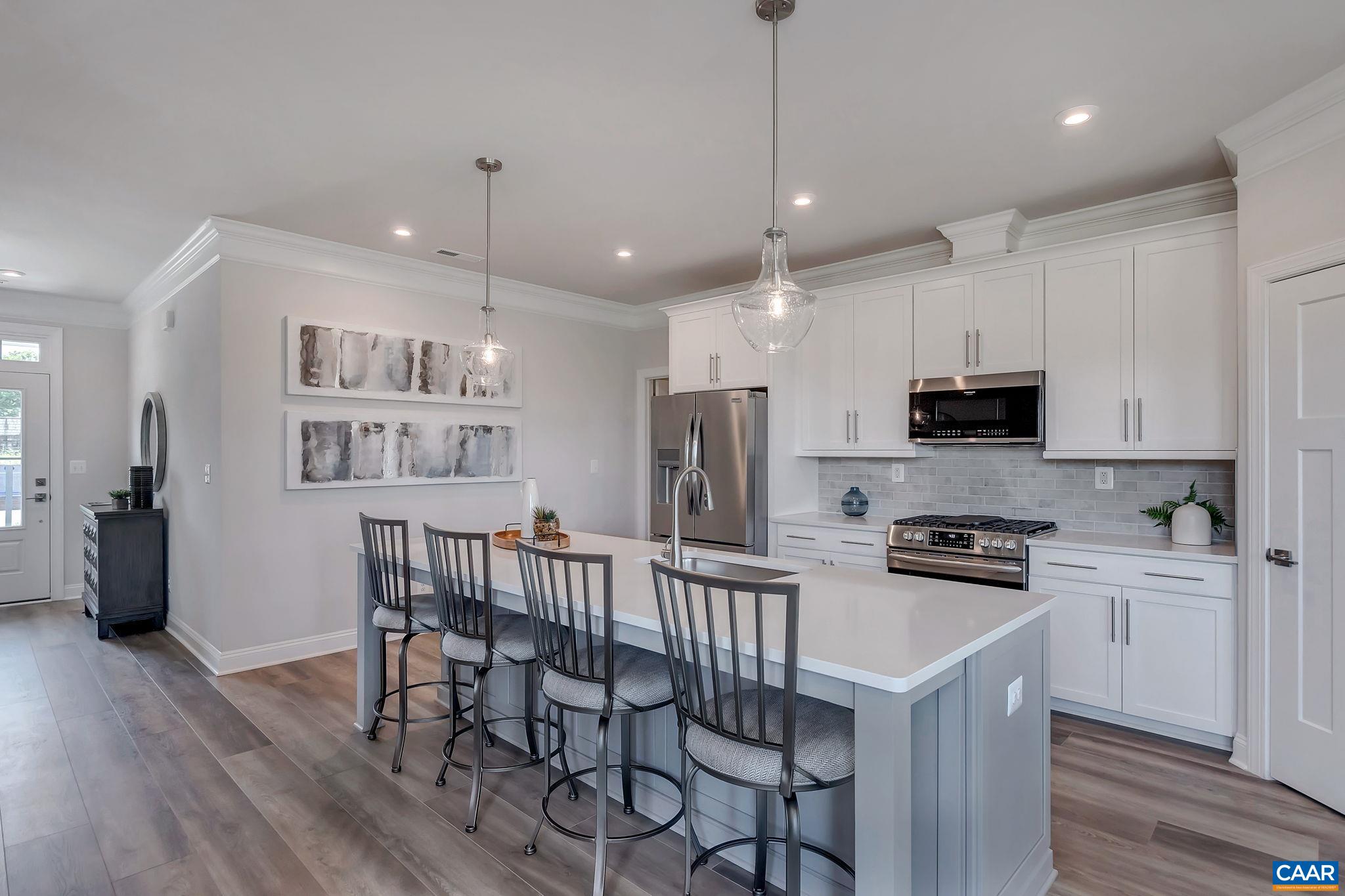 228 RIDGELINE DR