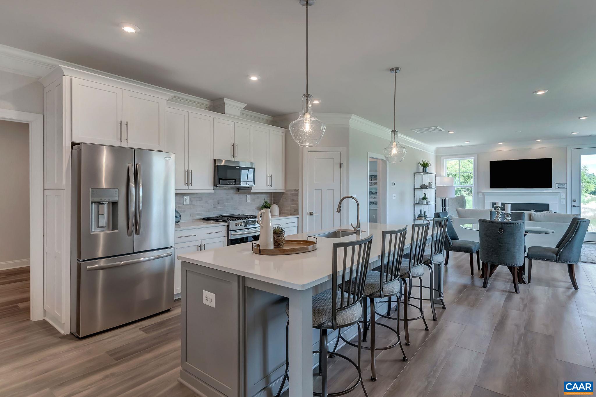 228 RIDGELINE DR