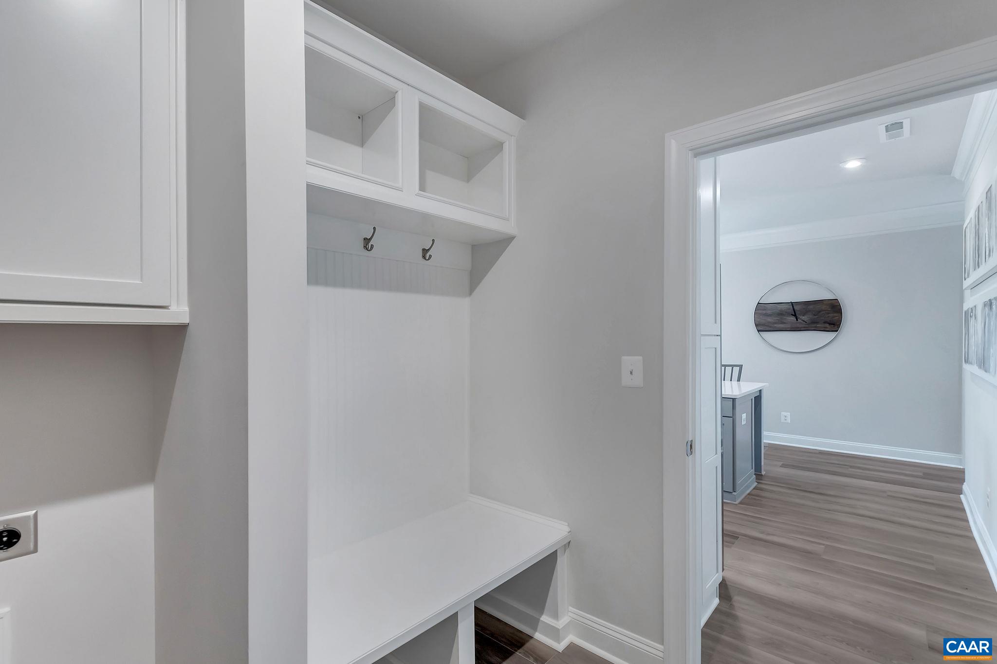 228 RIDGELINE DR