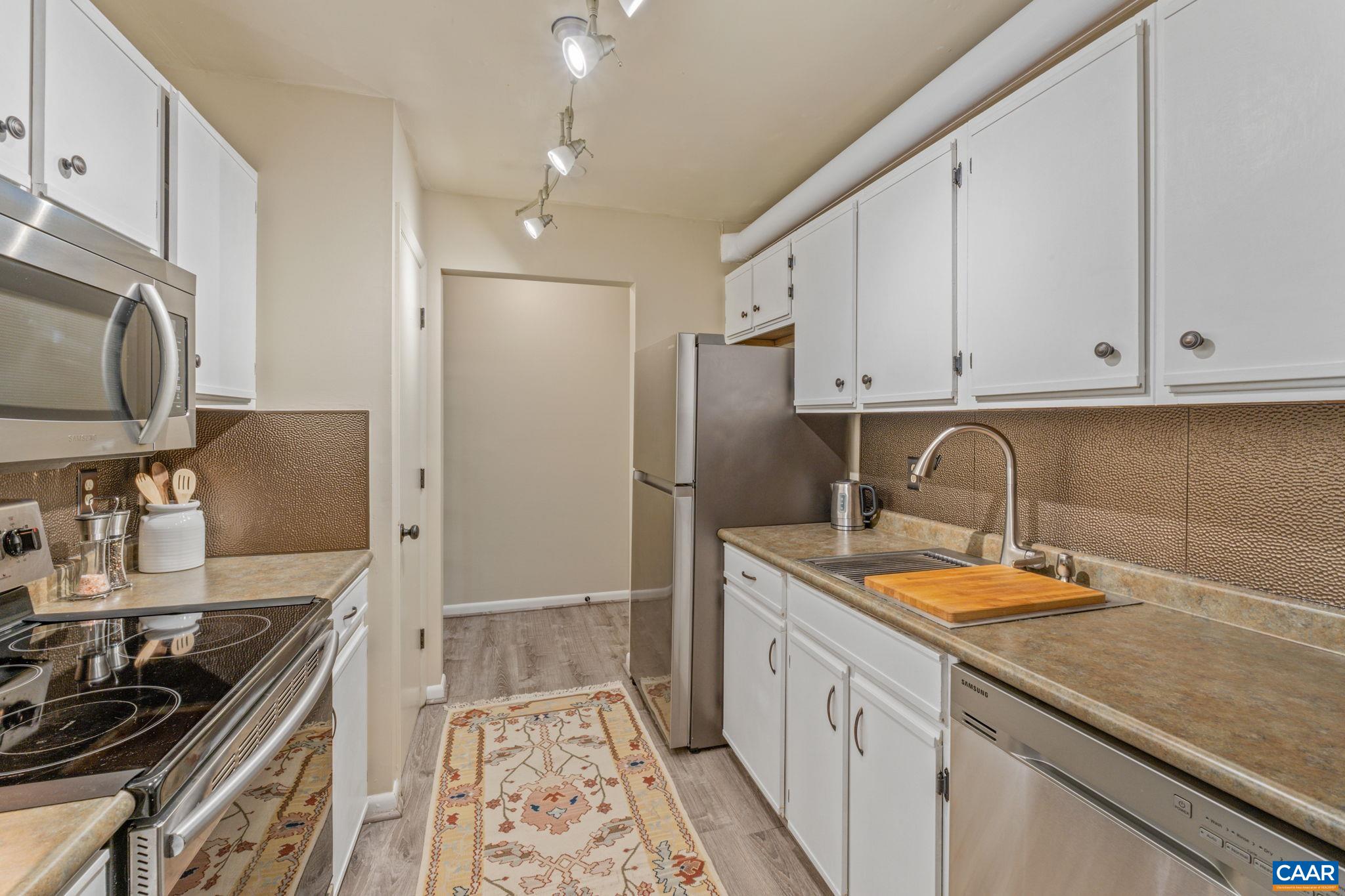 140 GREEN TURTLE LN Unit: 10